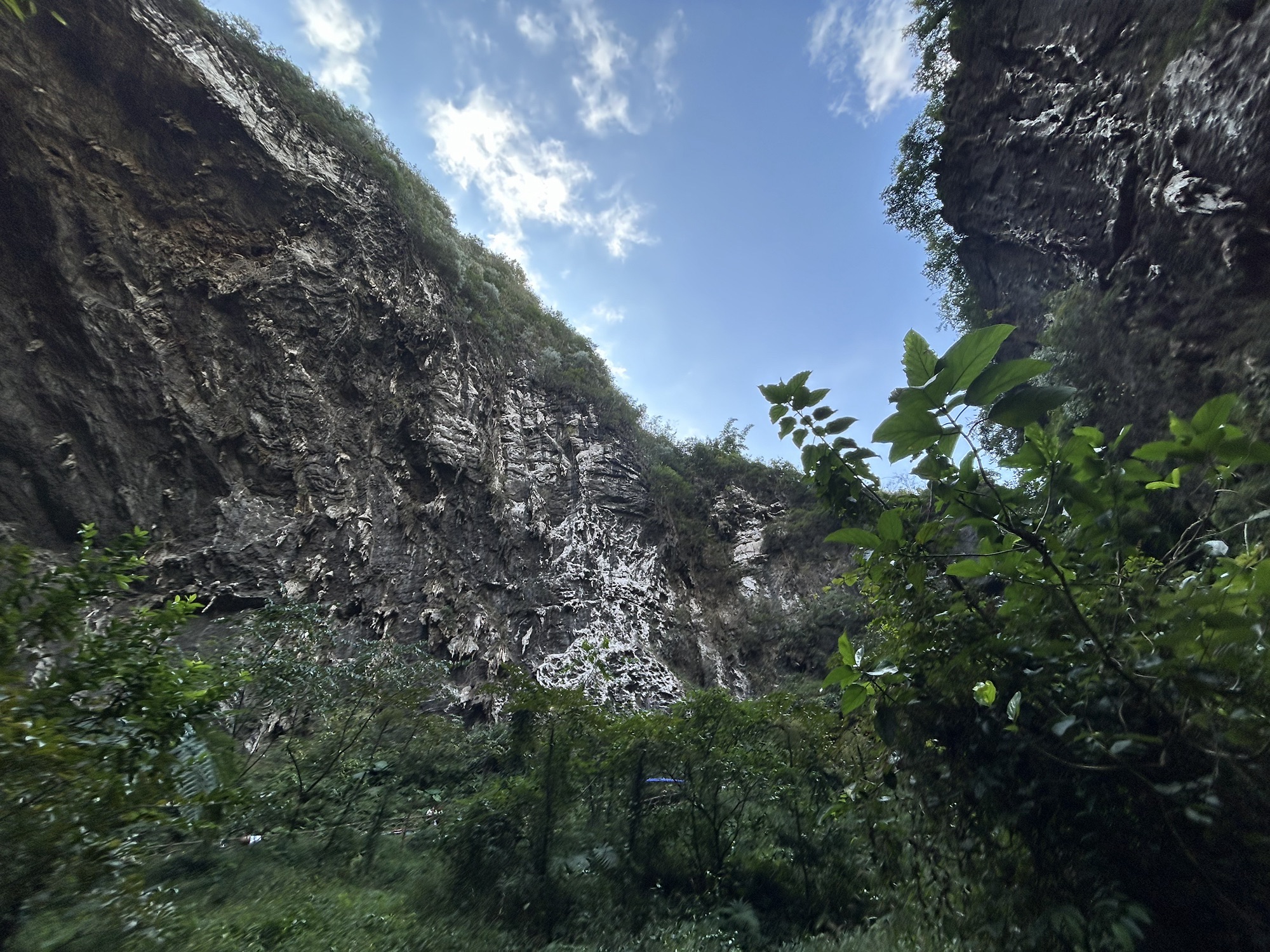 百魔洞旅行图片 3