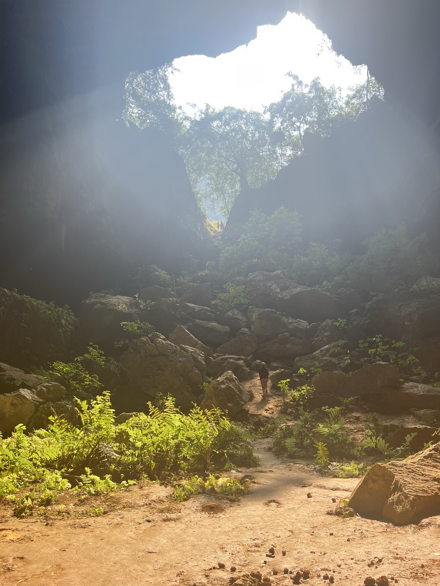 弄响天坑旅行图片 3