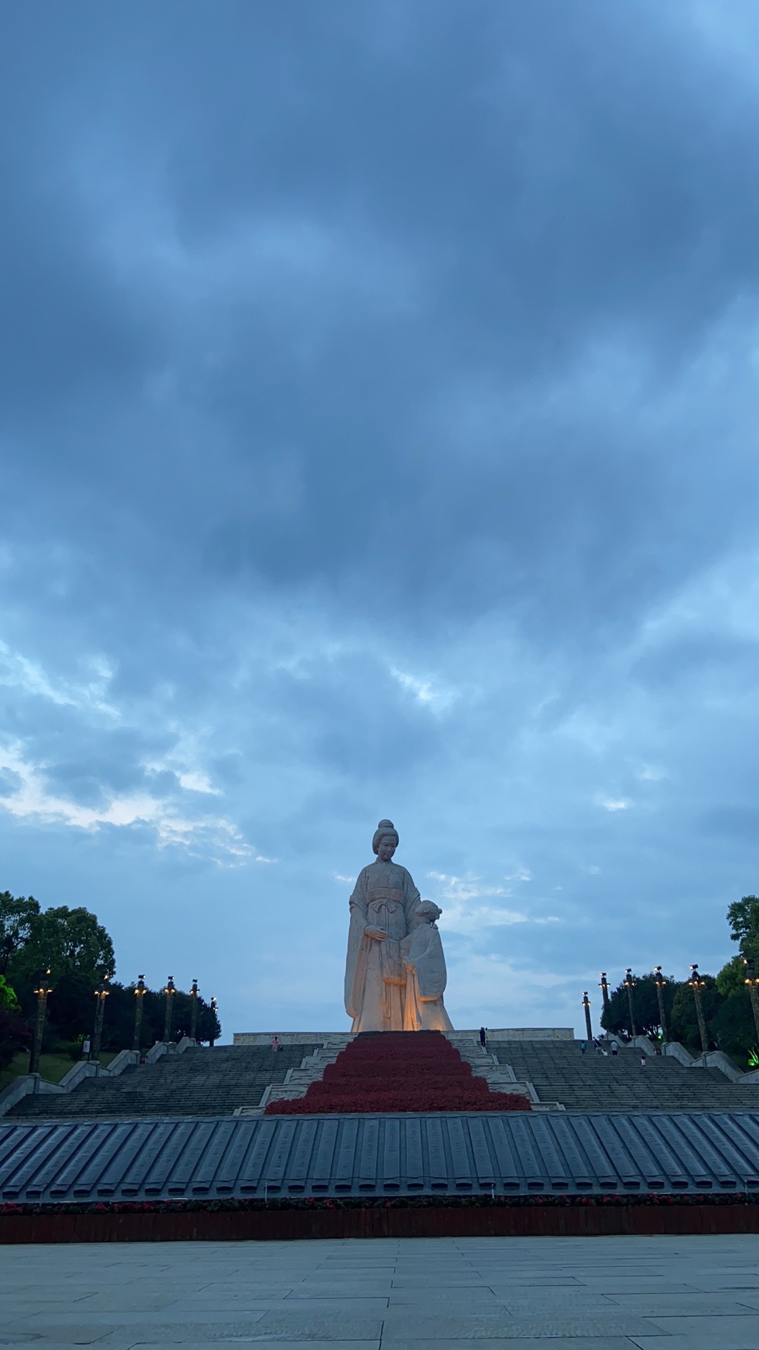 岳母墓景点旅行图片 3