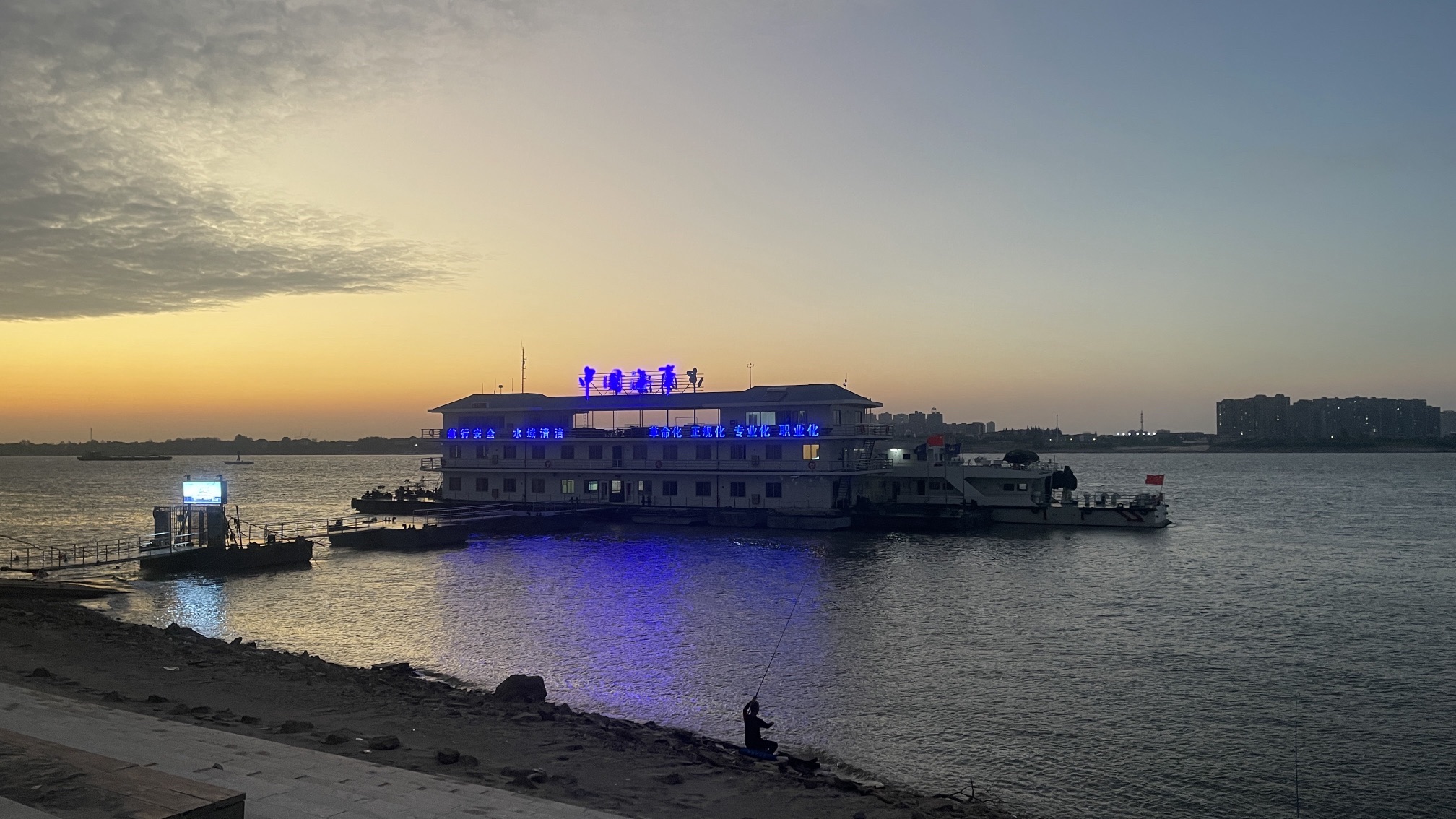 镇水牛广场旅行图片 1