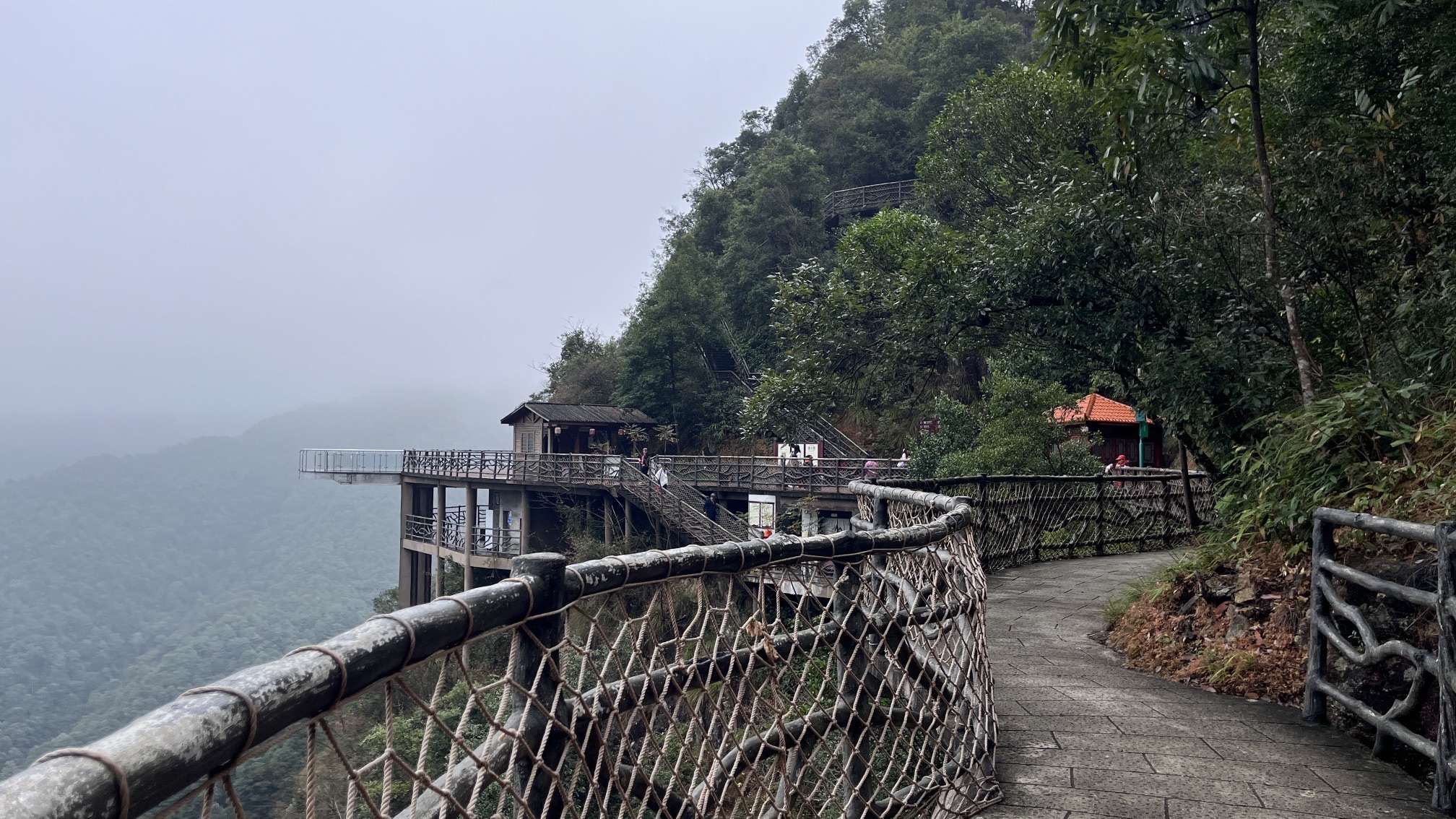 三百山国家级风景名胜区旅行图片 3