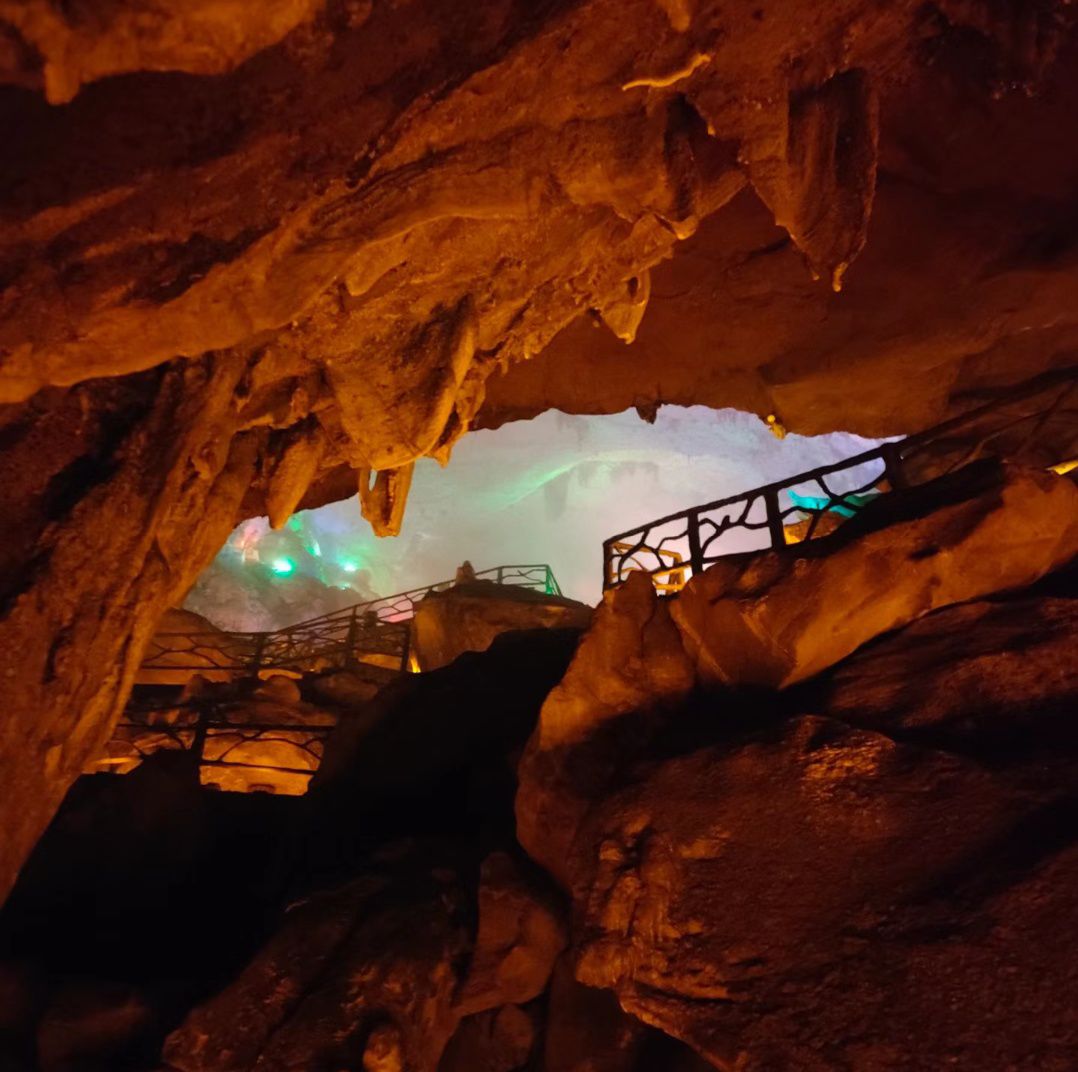 洪岩仙境·地下瓷世界旅行图片 3