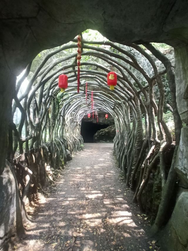洪岩仙境·地下瓷世界旅行图片 2
