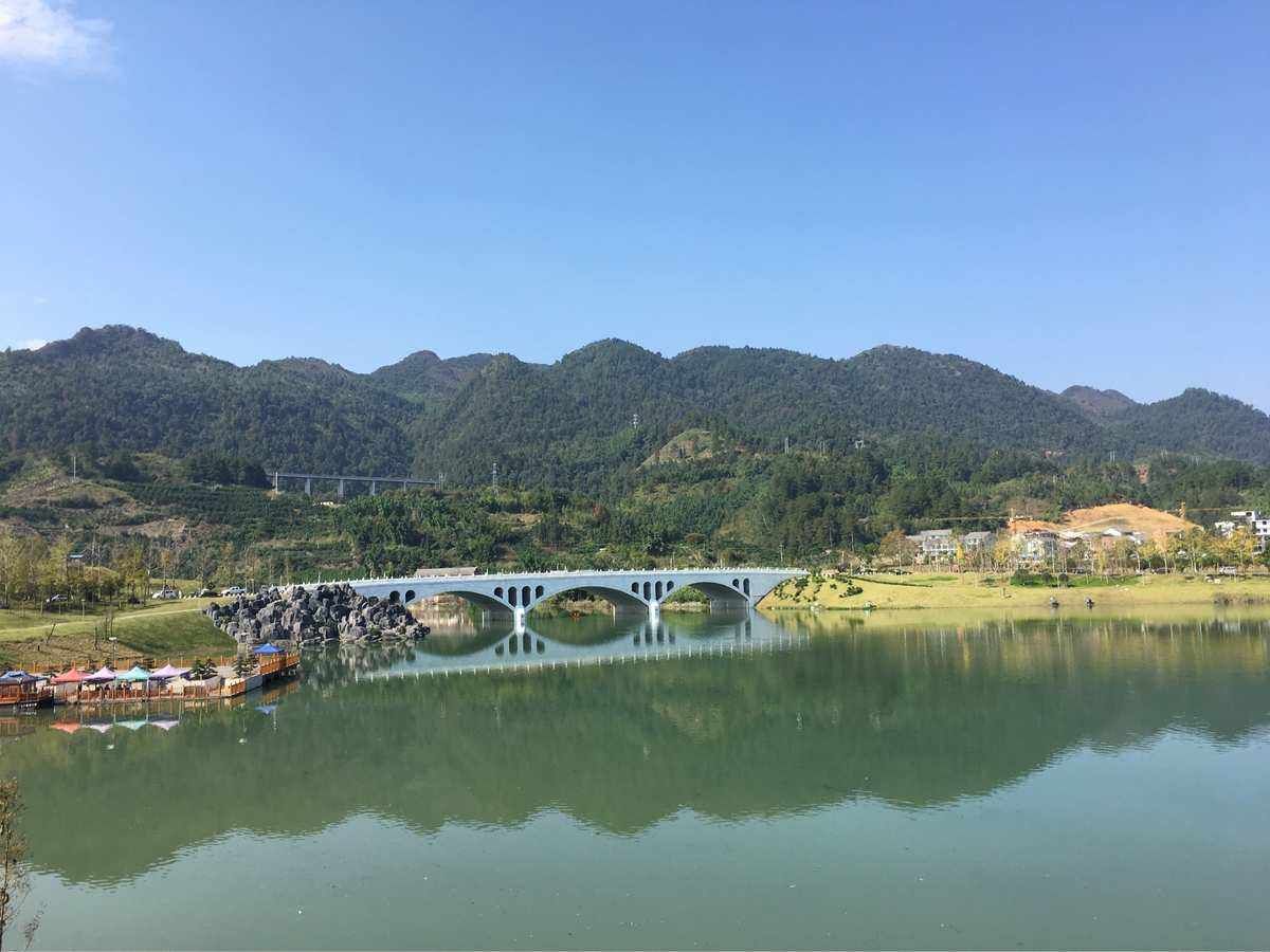 月亮湖风景区旅行图片 3
