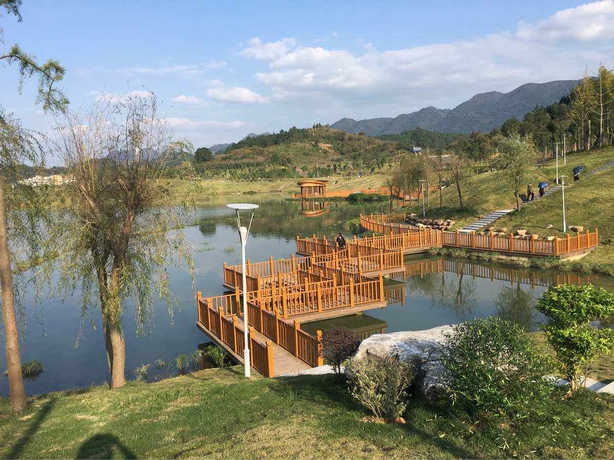 月亮湖风景区旅行图片 1