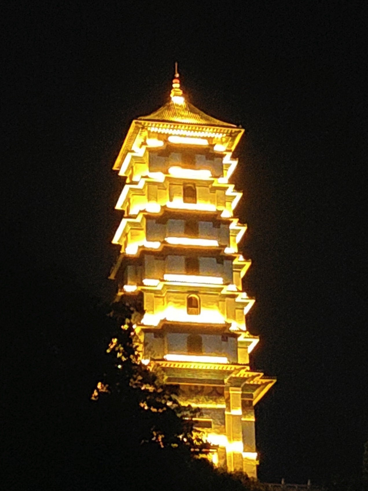 青花瓷塔旅行图片 3