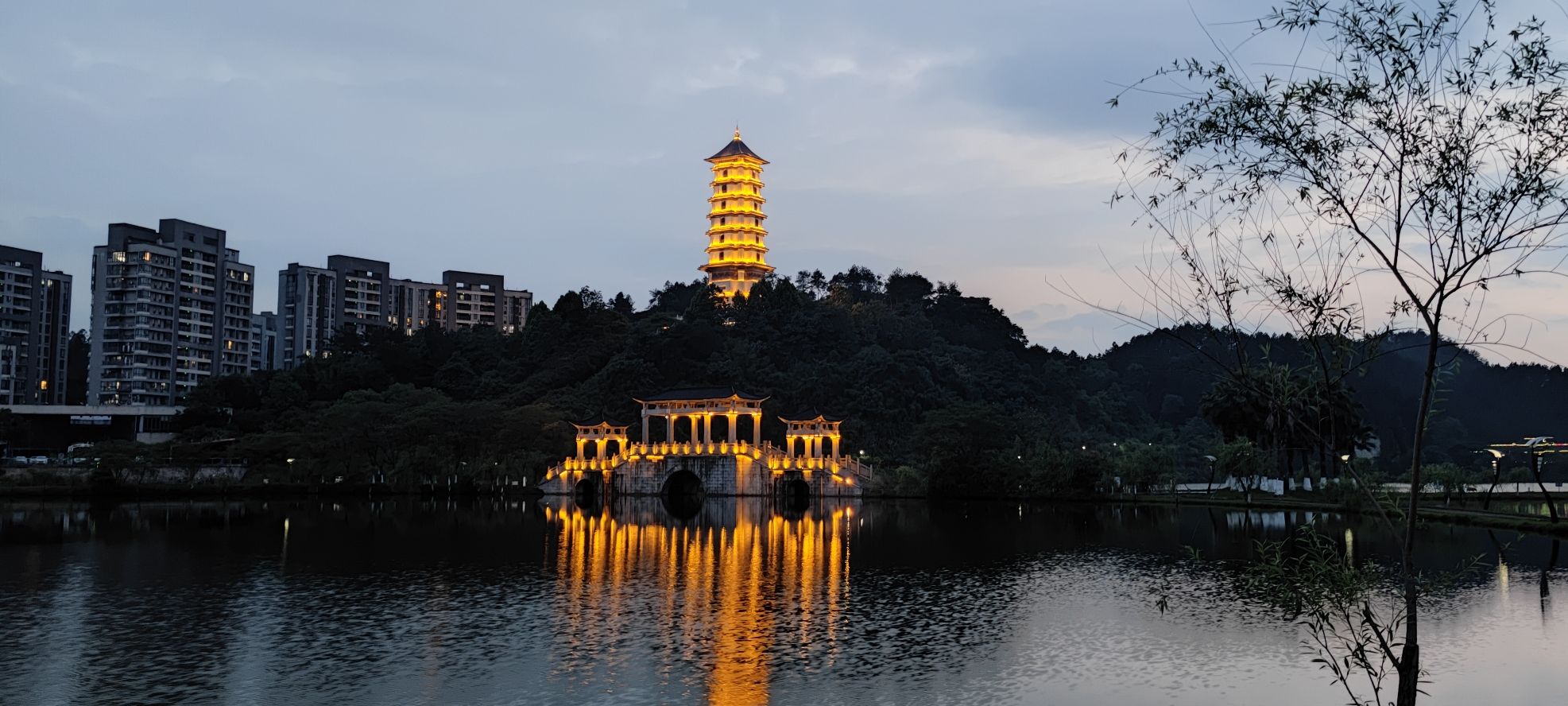 青花瓷塔旅行图片 3
