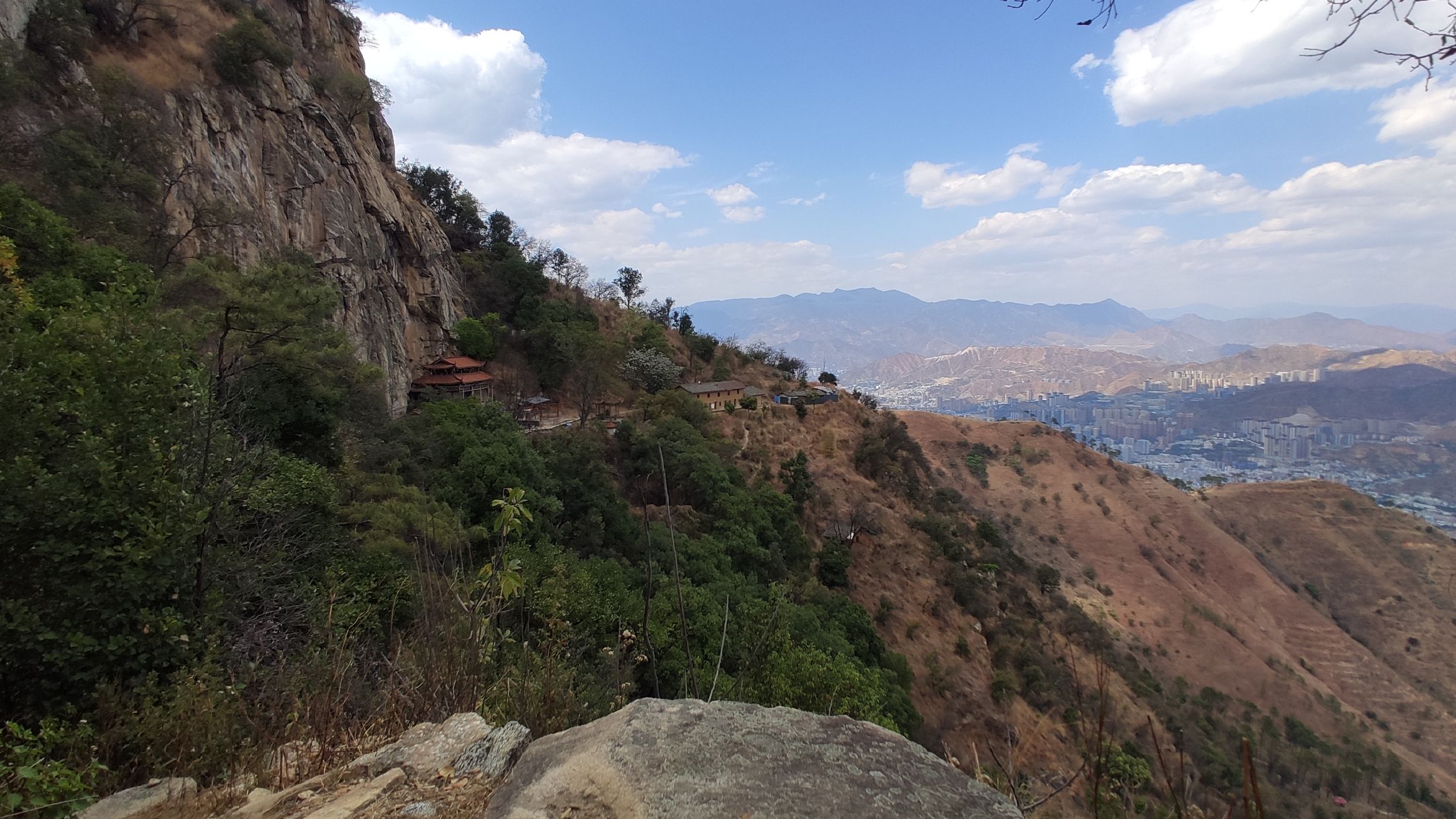 岩神山风景区旅行图片 2
