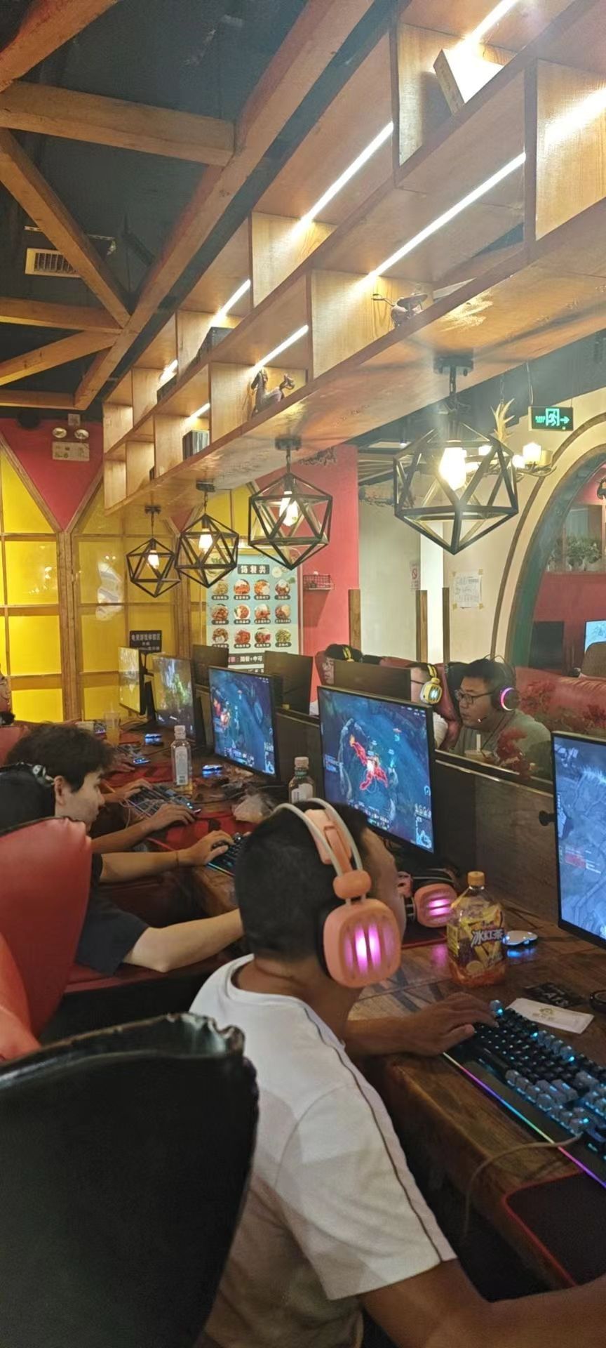 金色神话网吧
