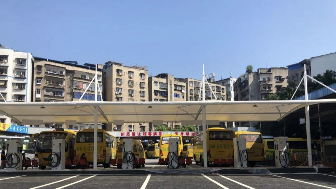 高坪汽车站