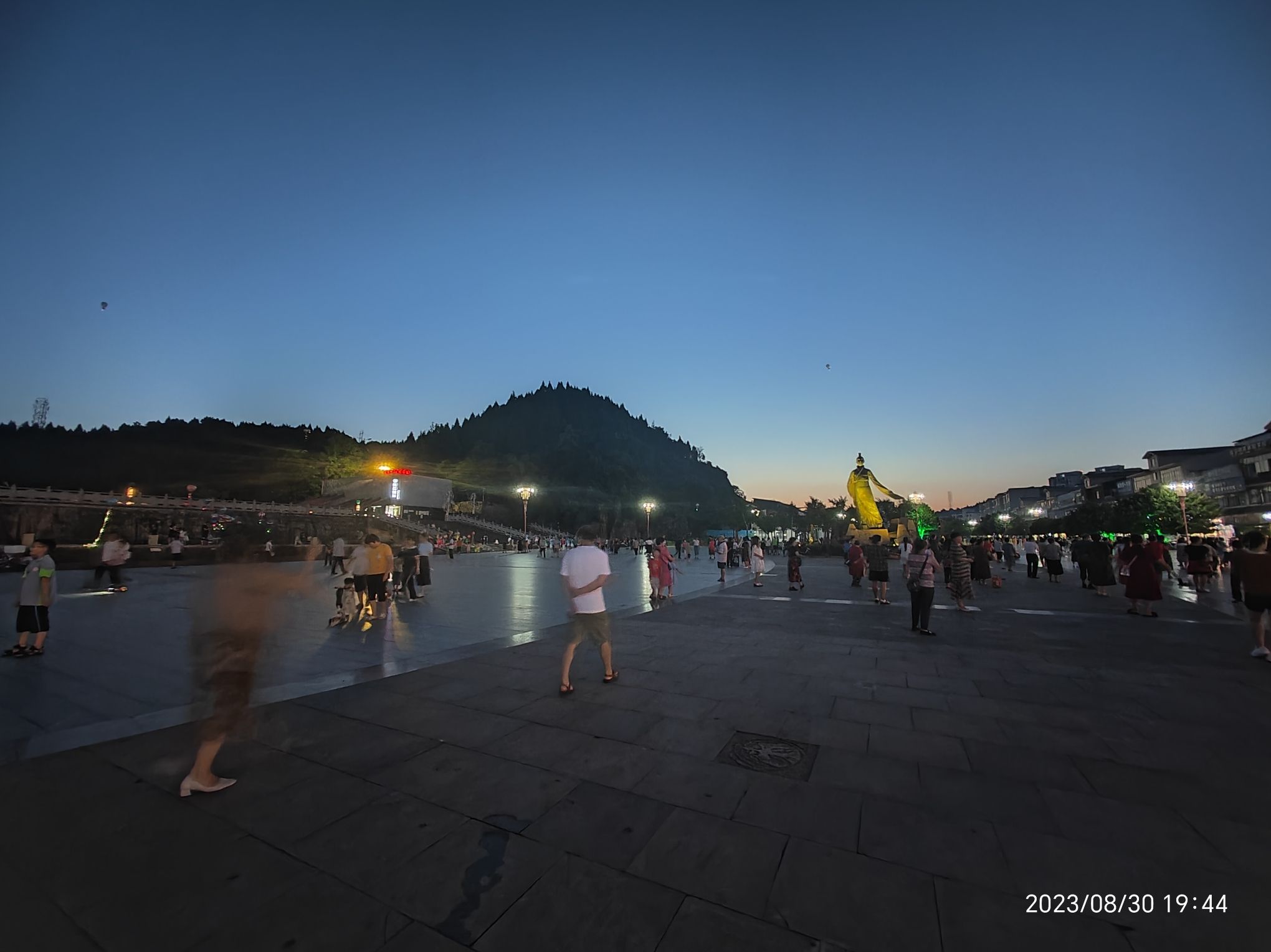蓬安广场旅行图片 3