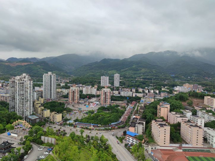 华蓥山广场旅行图片 1