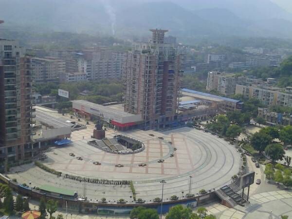 华蓥山广场旅行图片 2