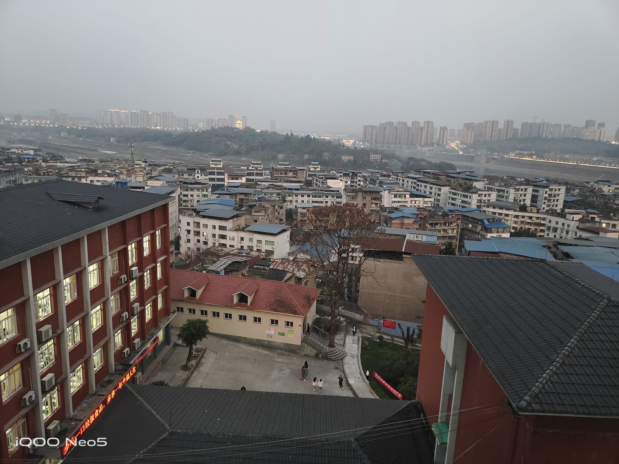 广安市广外实验学校