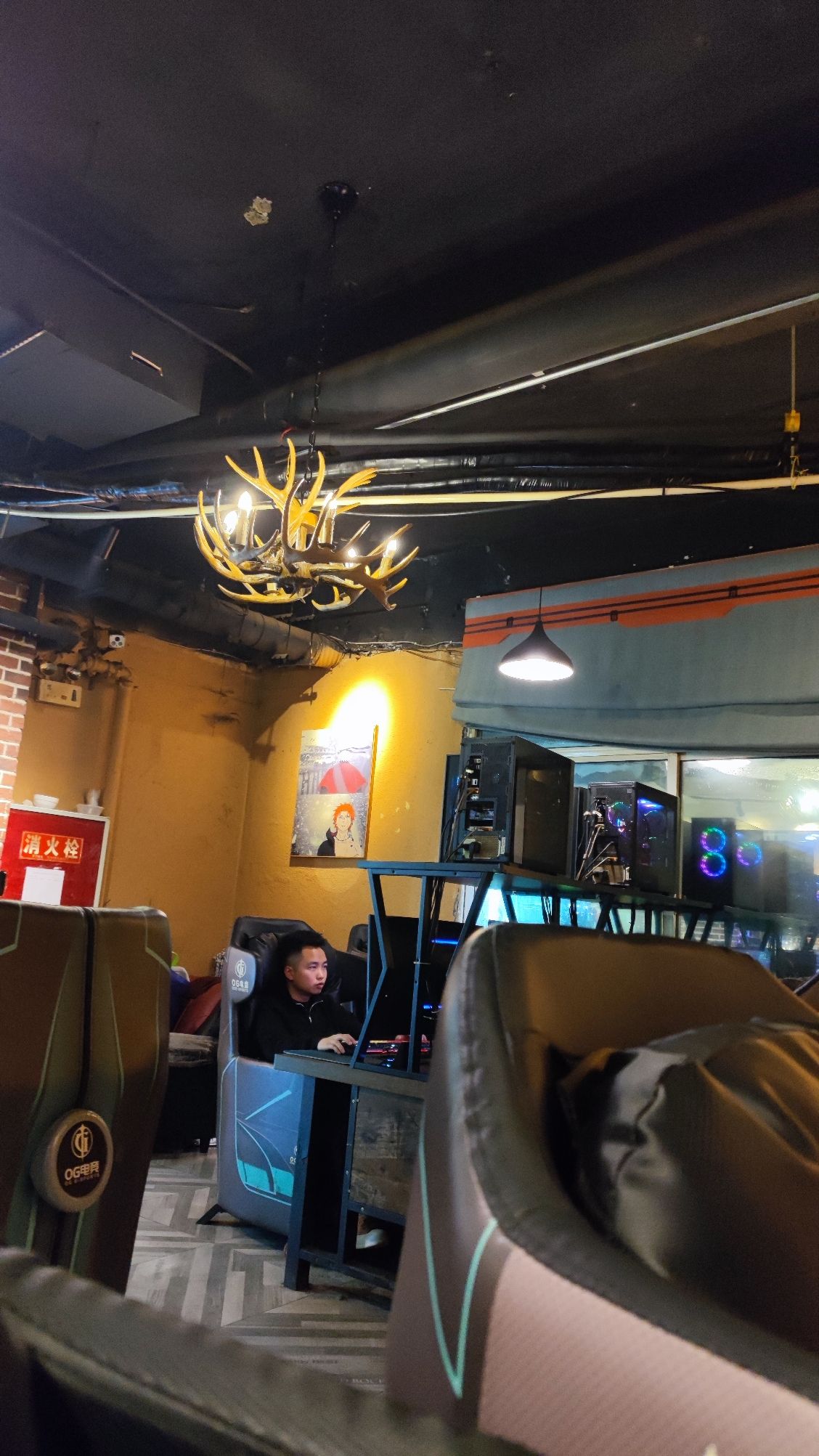 宇宙网咖万达店