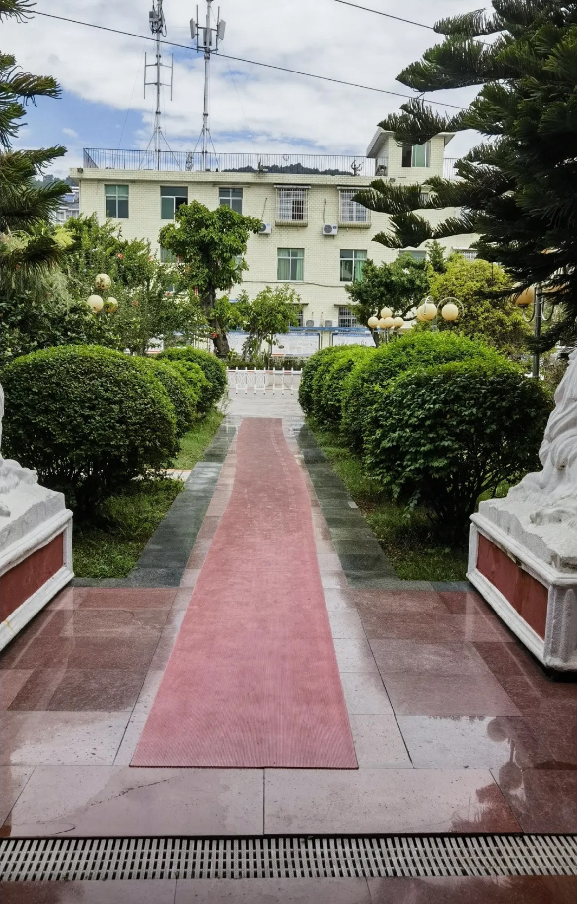 氡泉温泉花园旅行图片 1