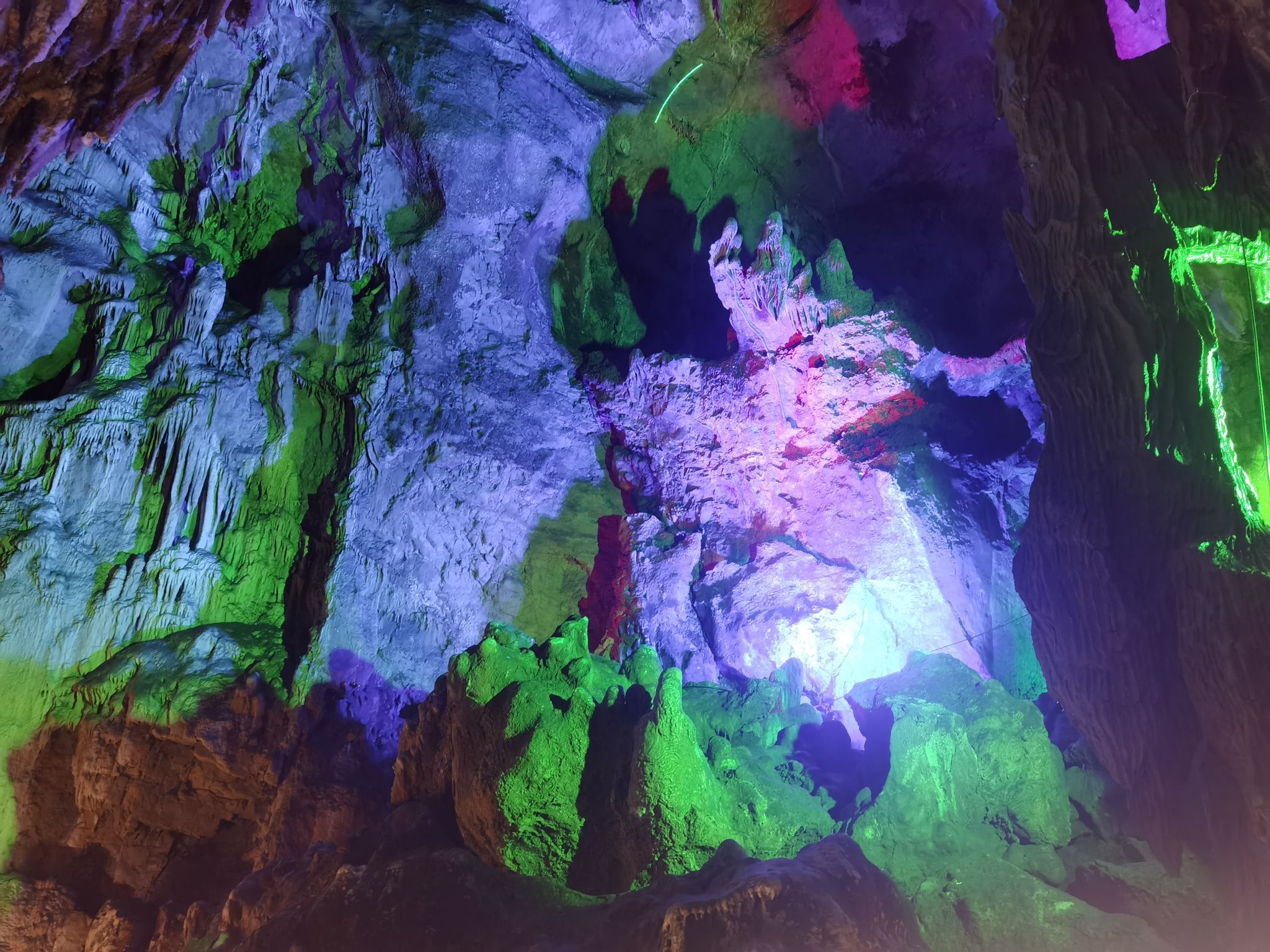 安哈彝寨仙人洞景区旅行图片 1