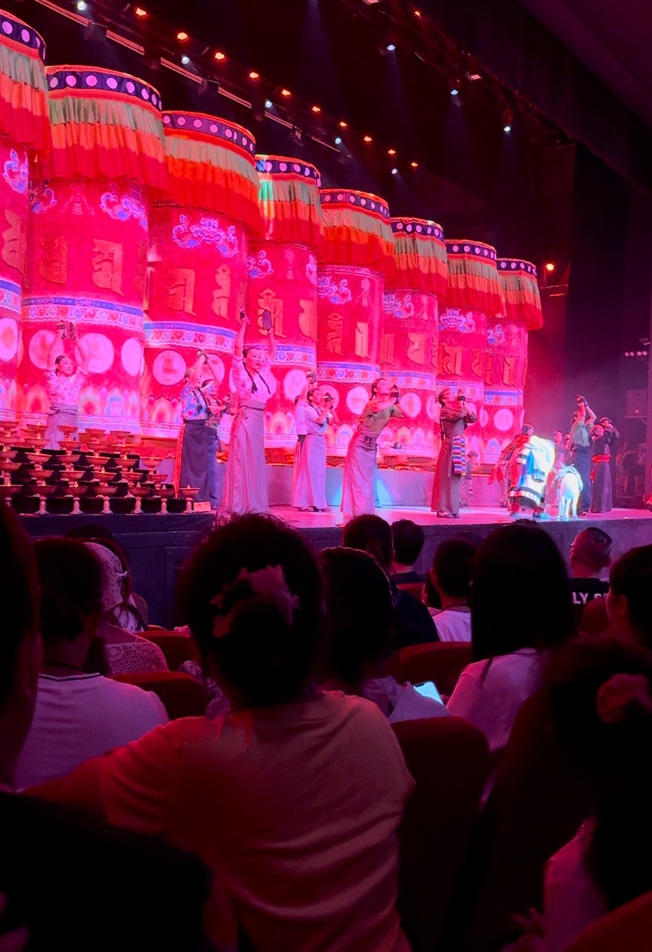 九寨沟藏谜大剧院