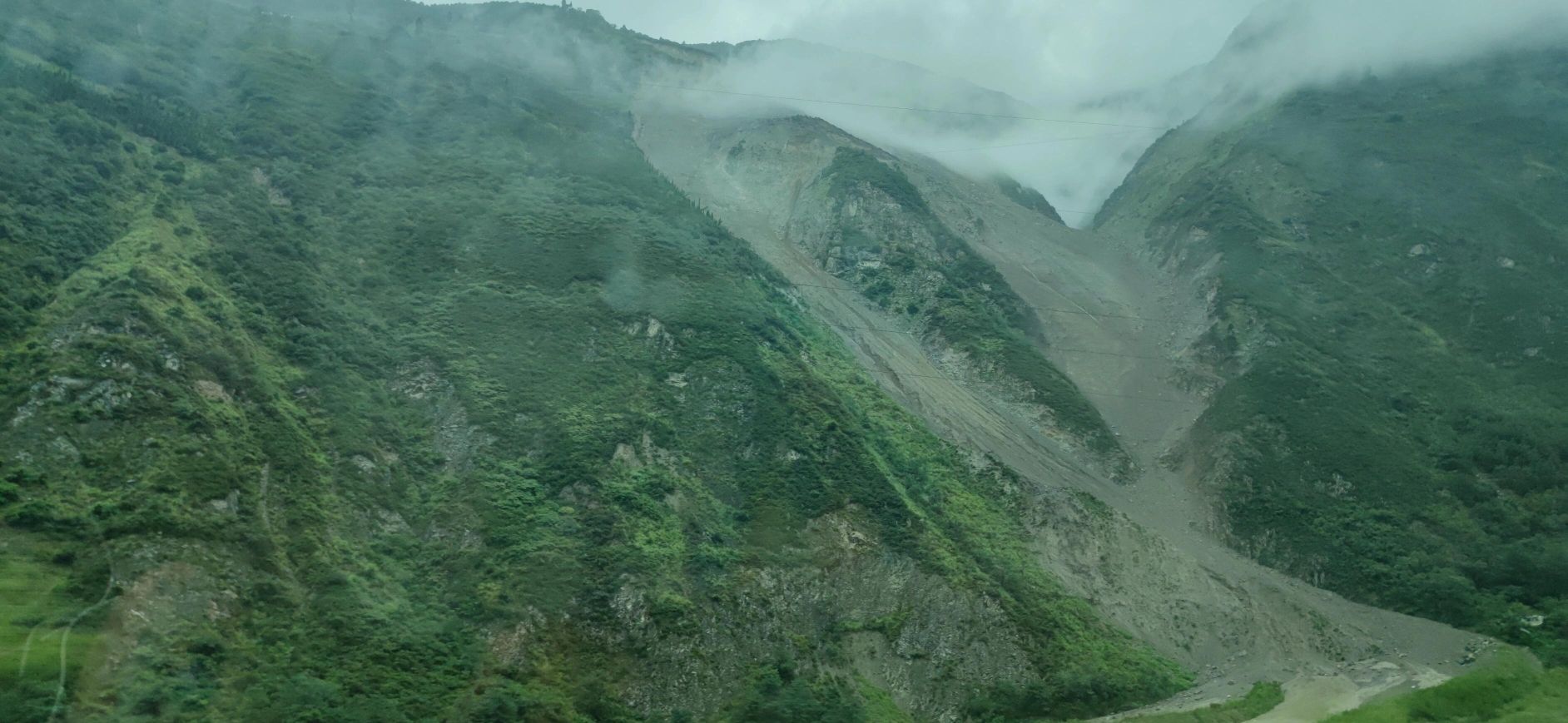 甘堡藏寨旅行图片 1