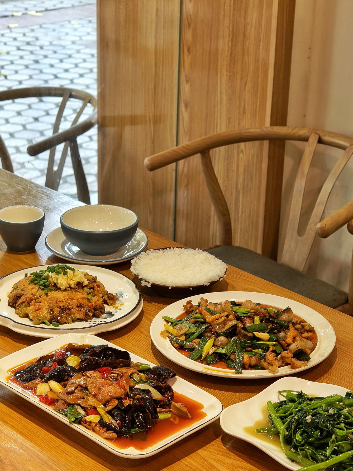 灯盏窝餐厅