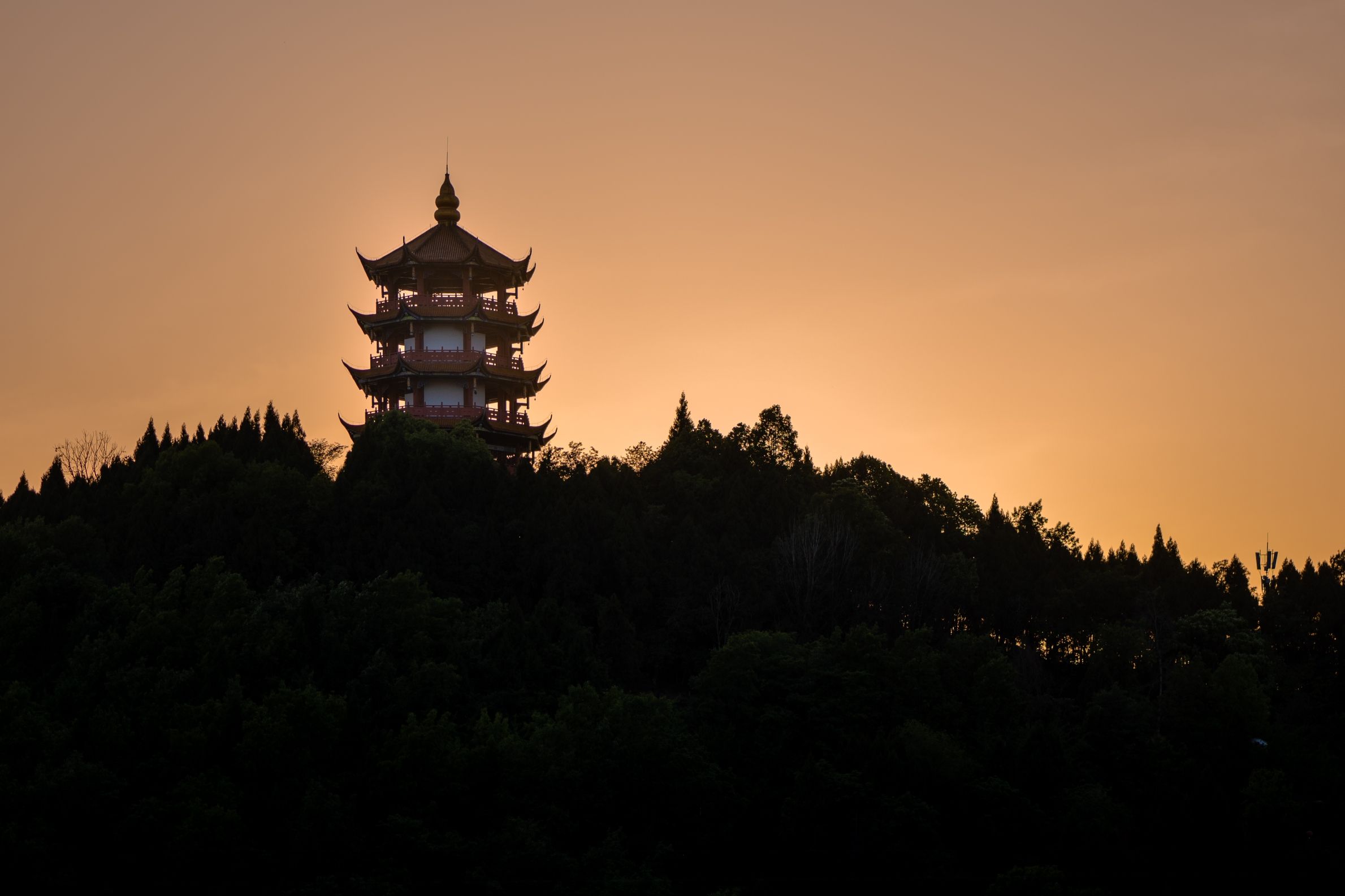 红军渡·西武当山景区-崇霞宝塔