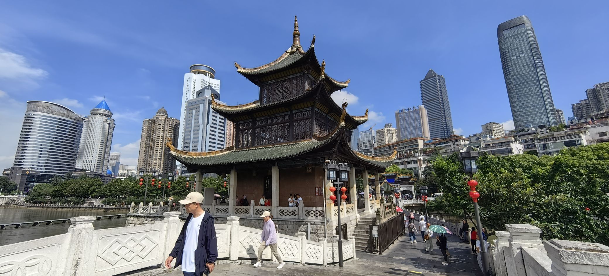 甲秀广场旅行图片 3