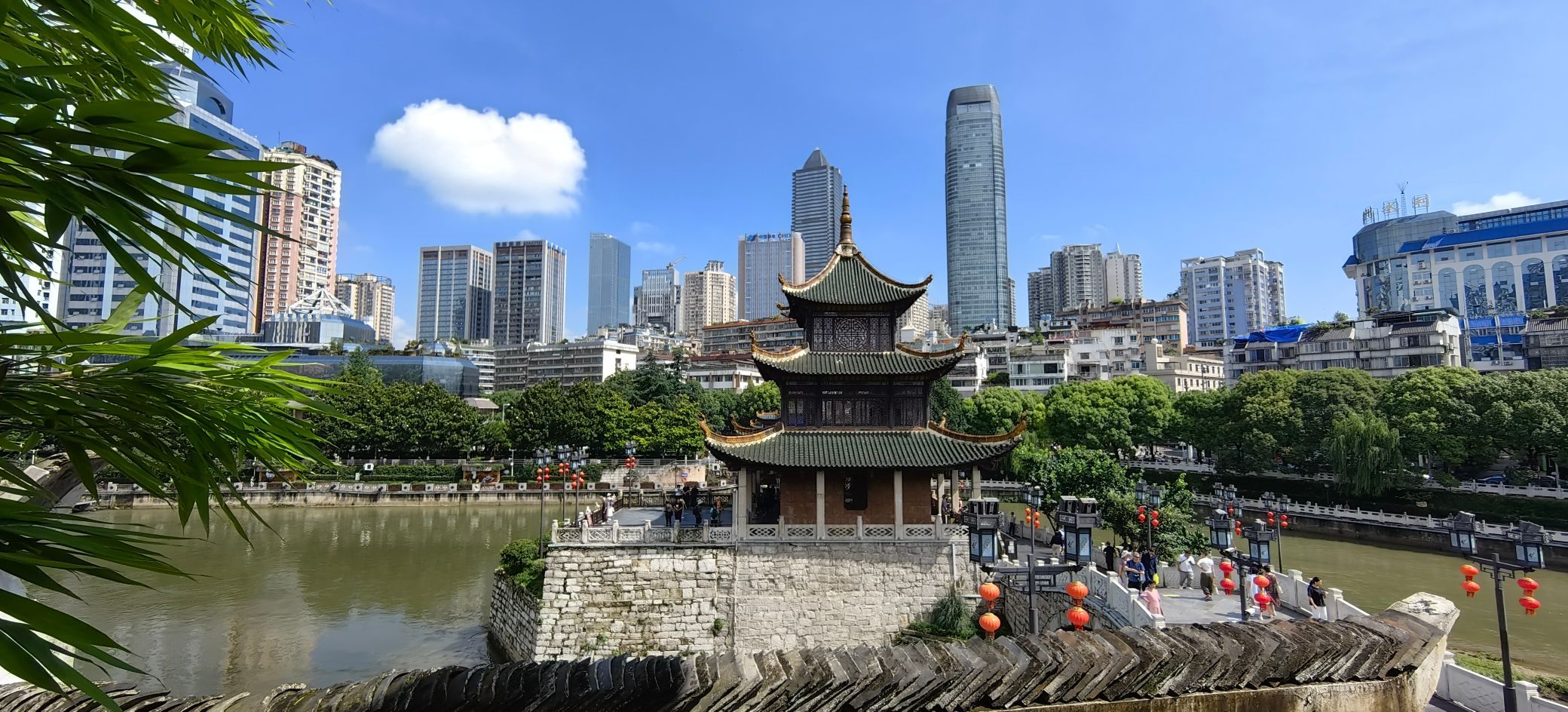 甲秀广场旅行图片 1