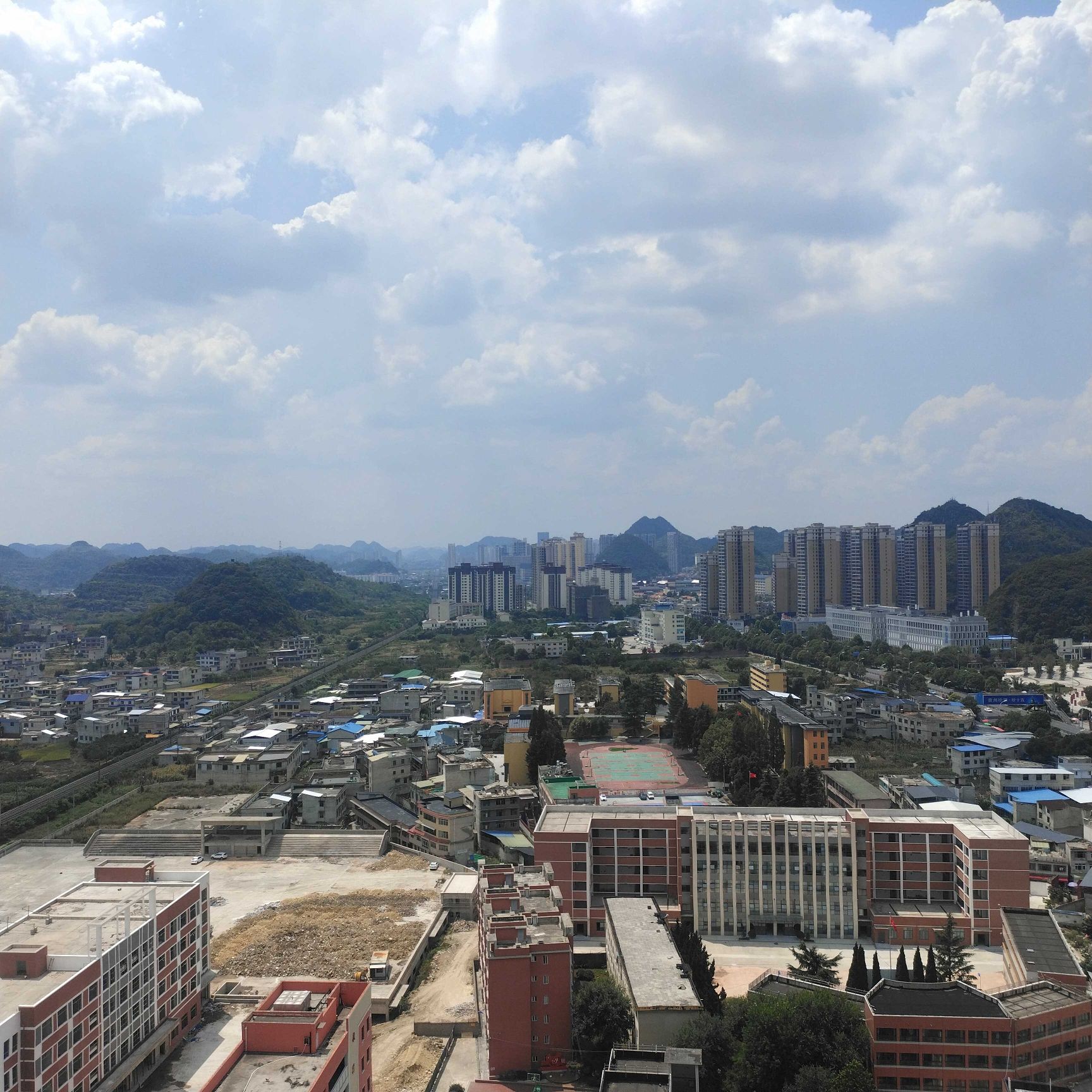 安顺九中