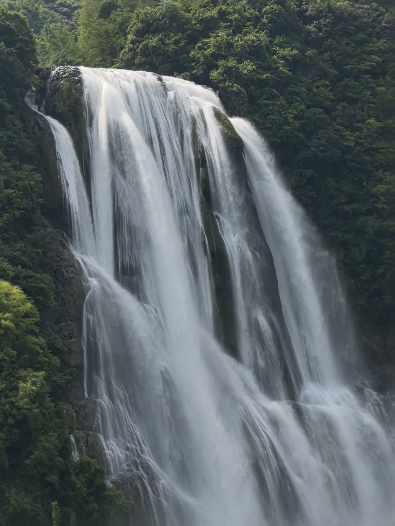 滴水滩瀑布景区景点图片
