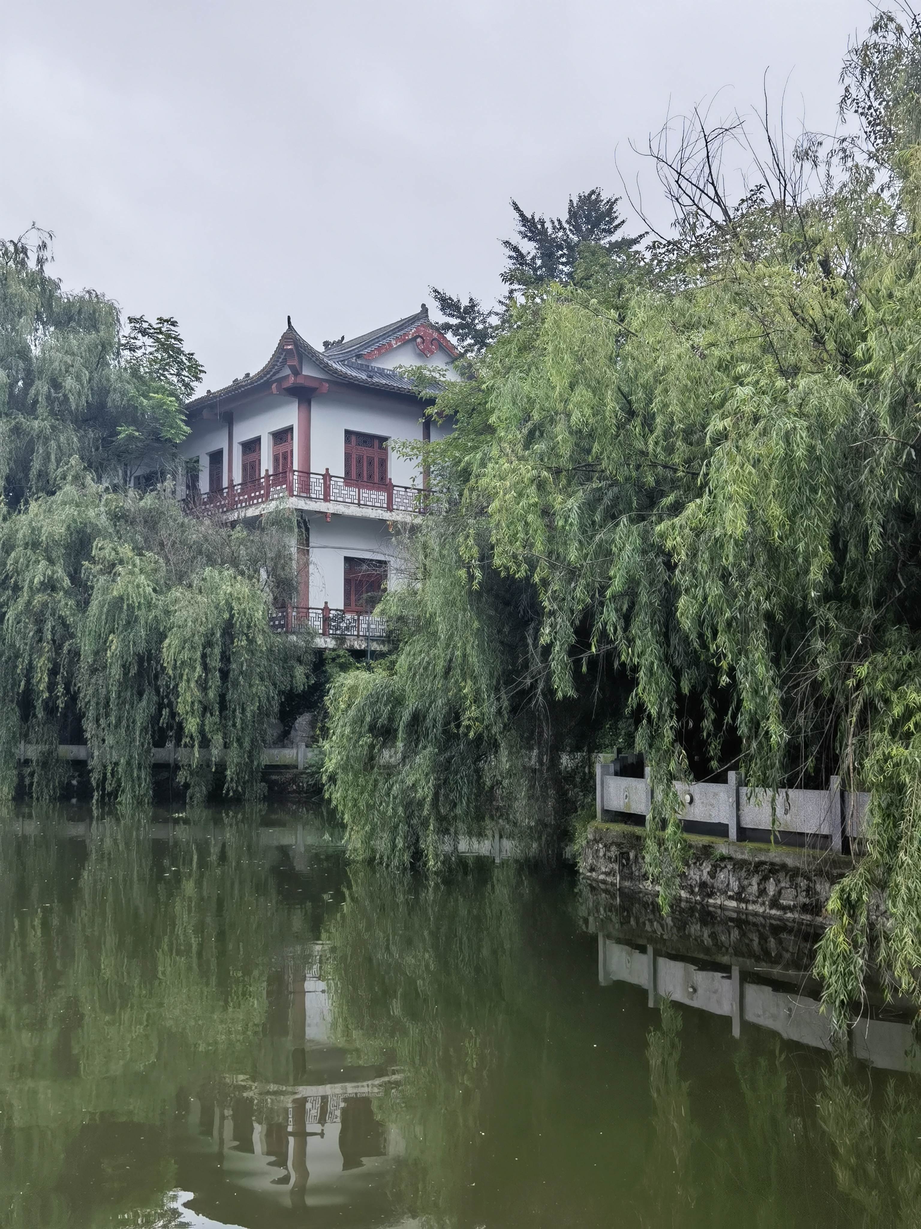 凤池园旅行图片 3