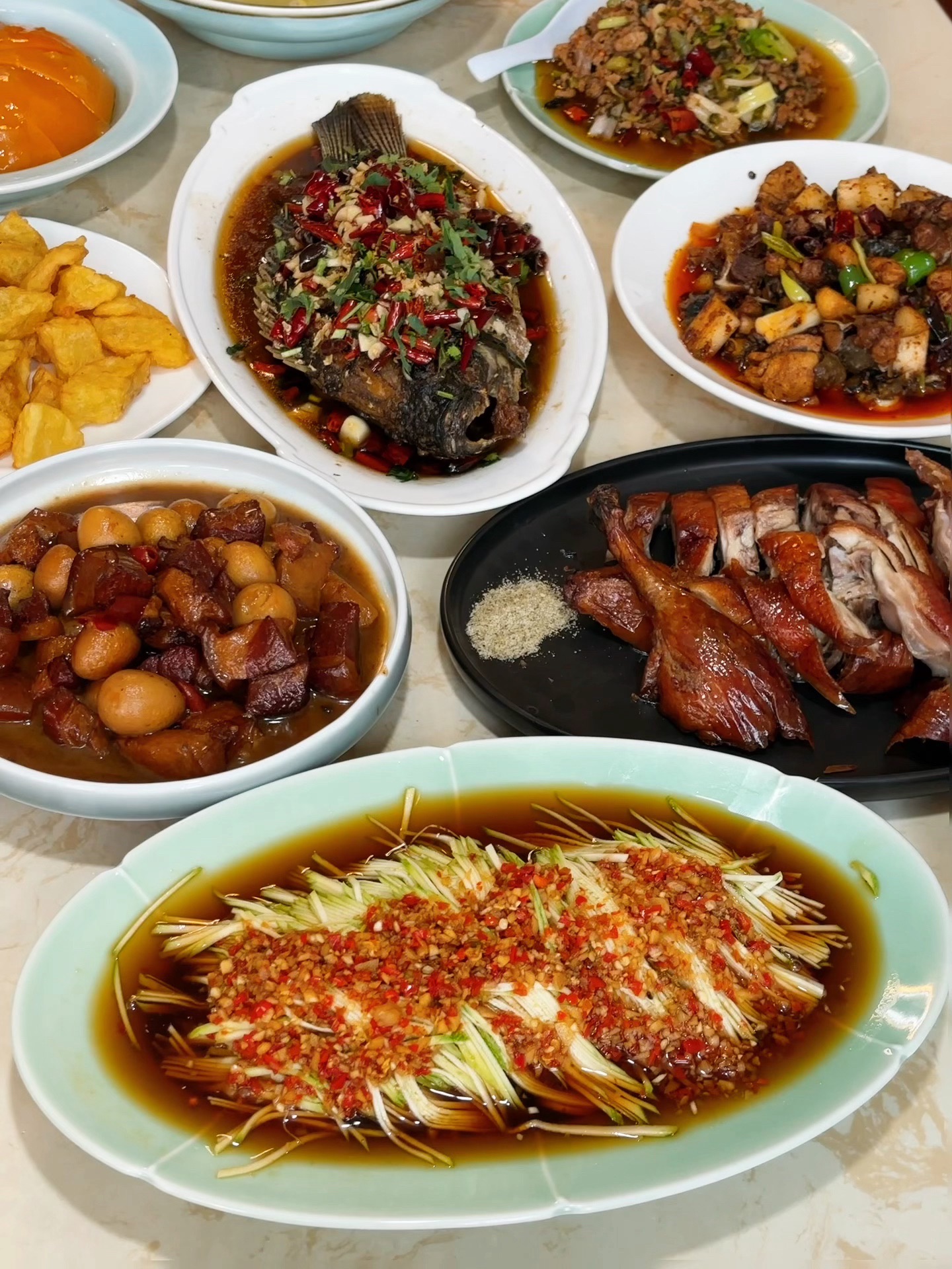 云南昆明市五华区附近的饭店餐馆有哪些？