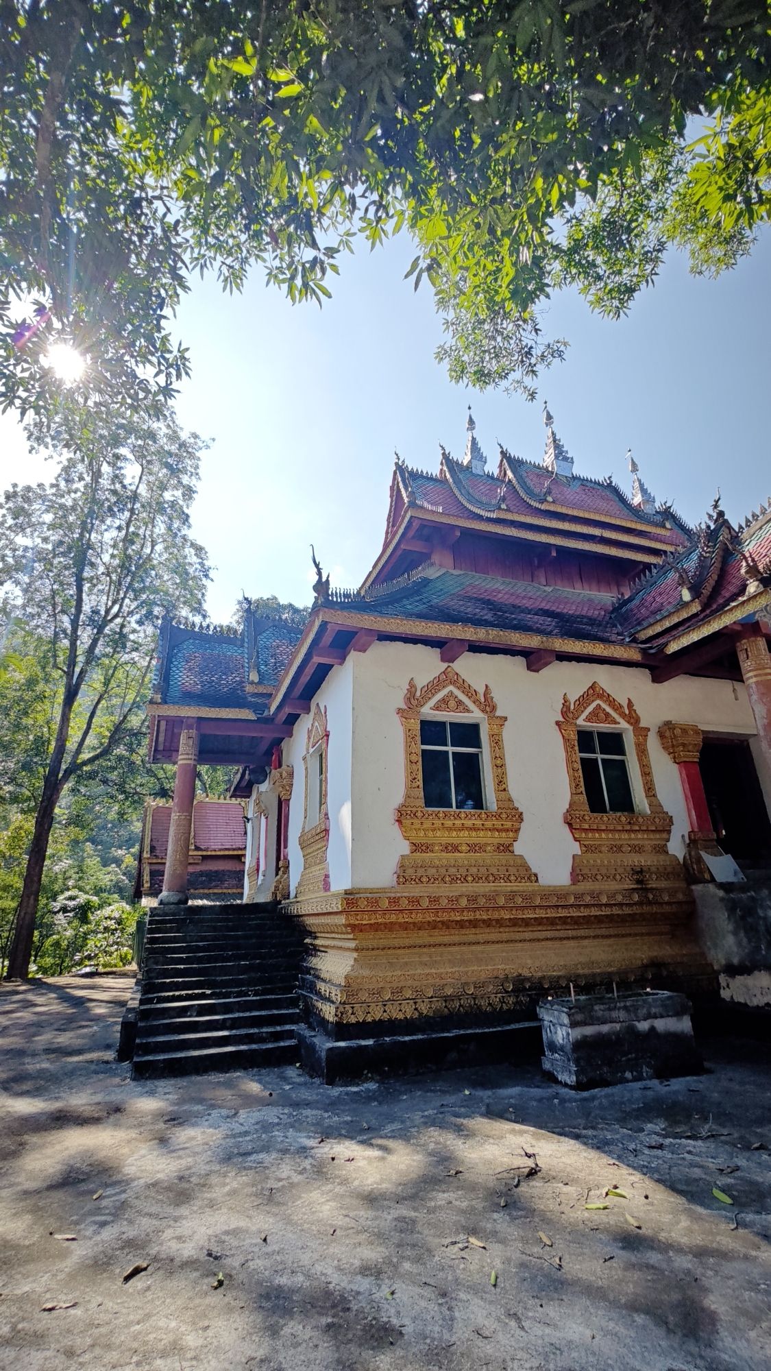 勐拉大佛寺实景照片