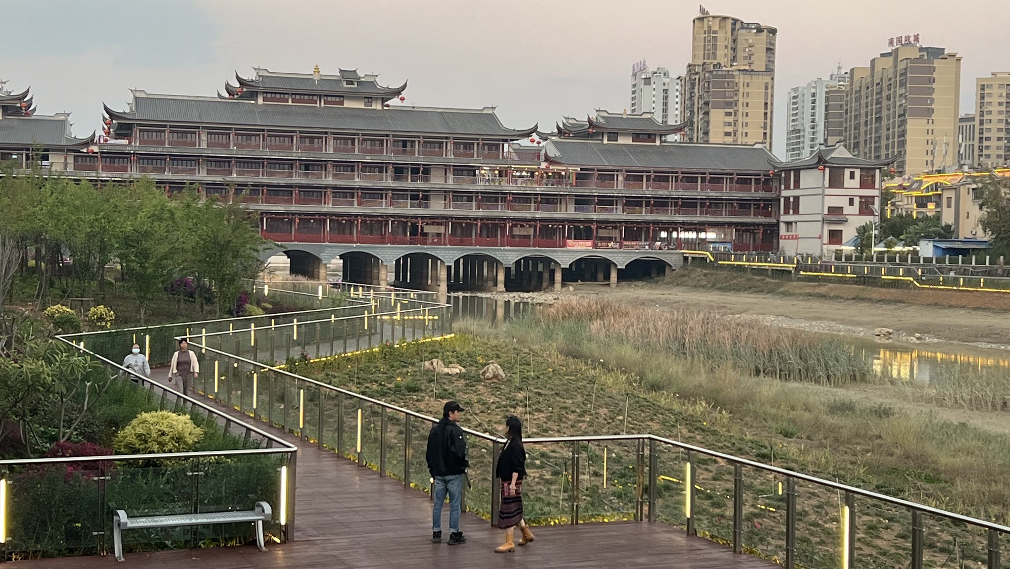 滨河公园