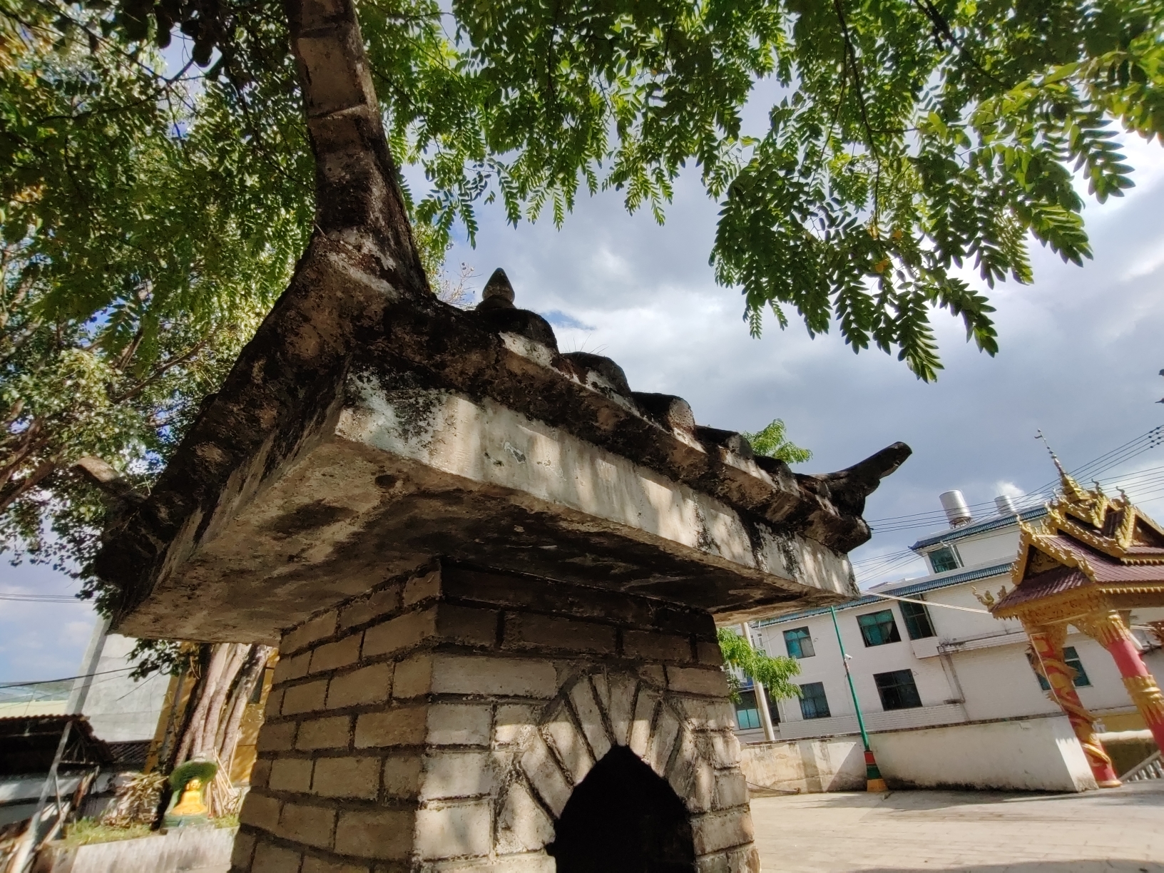青华佛寺实景照片