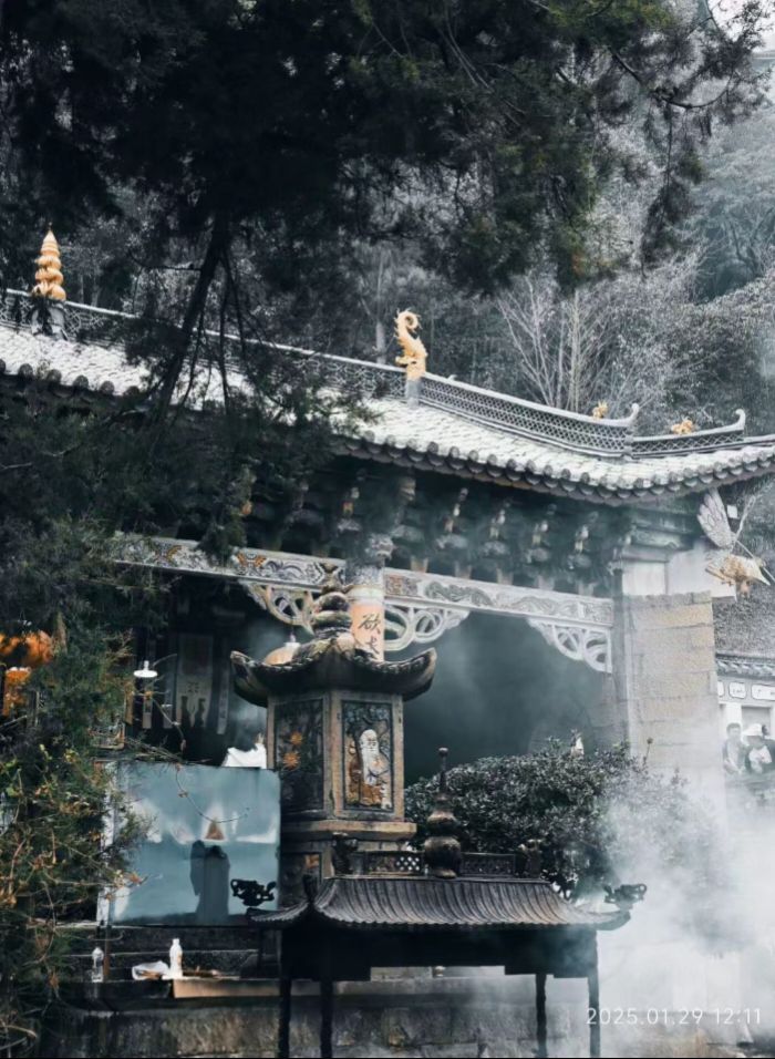 金顶寺实景照片