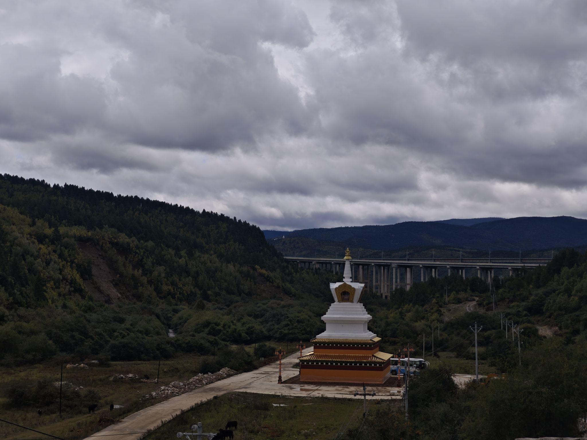 阳塘德吉林寺实景照片