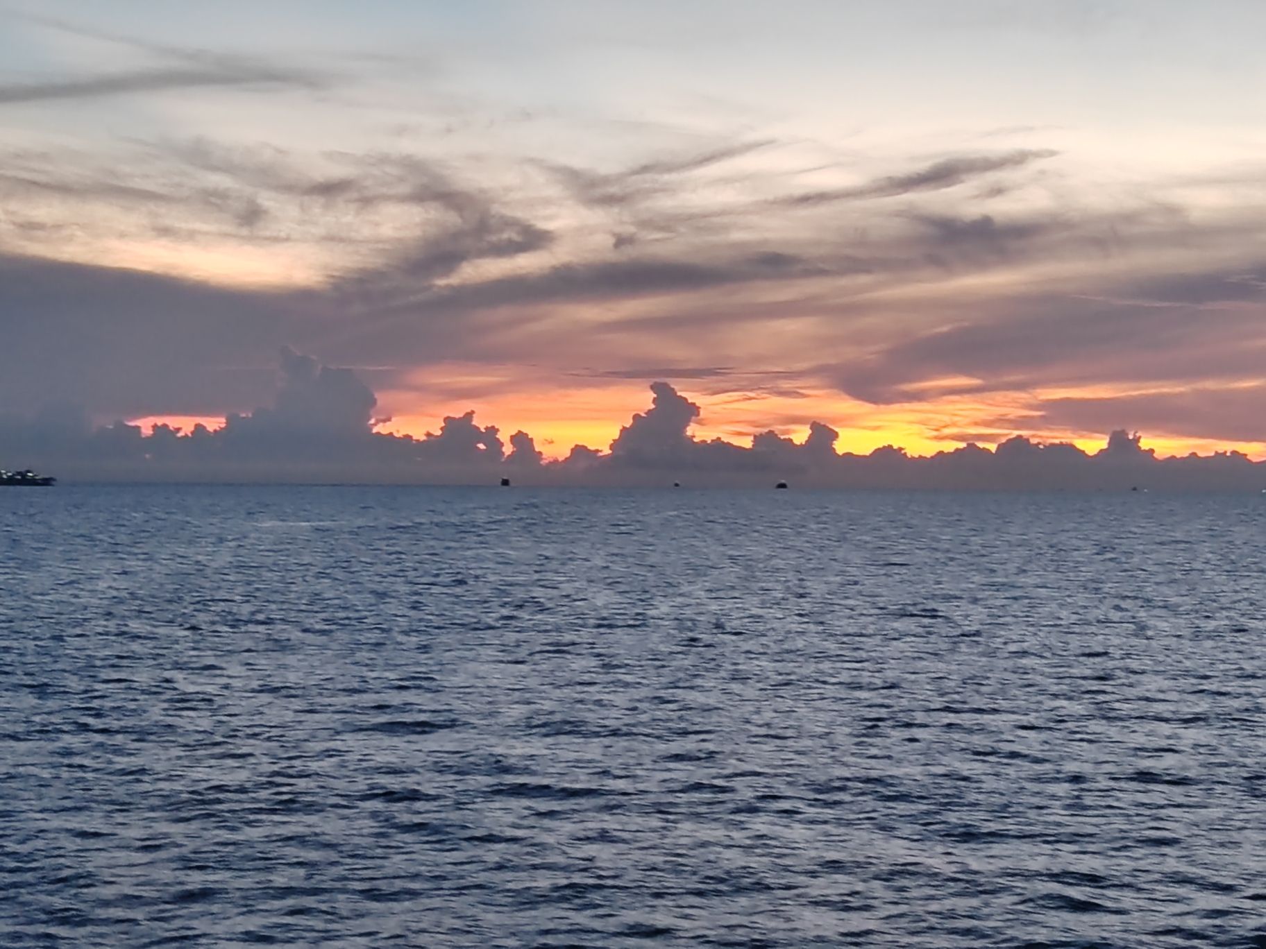 假日海滩旅游区中天行露营地接待中心