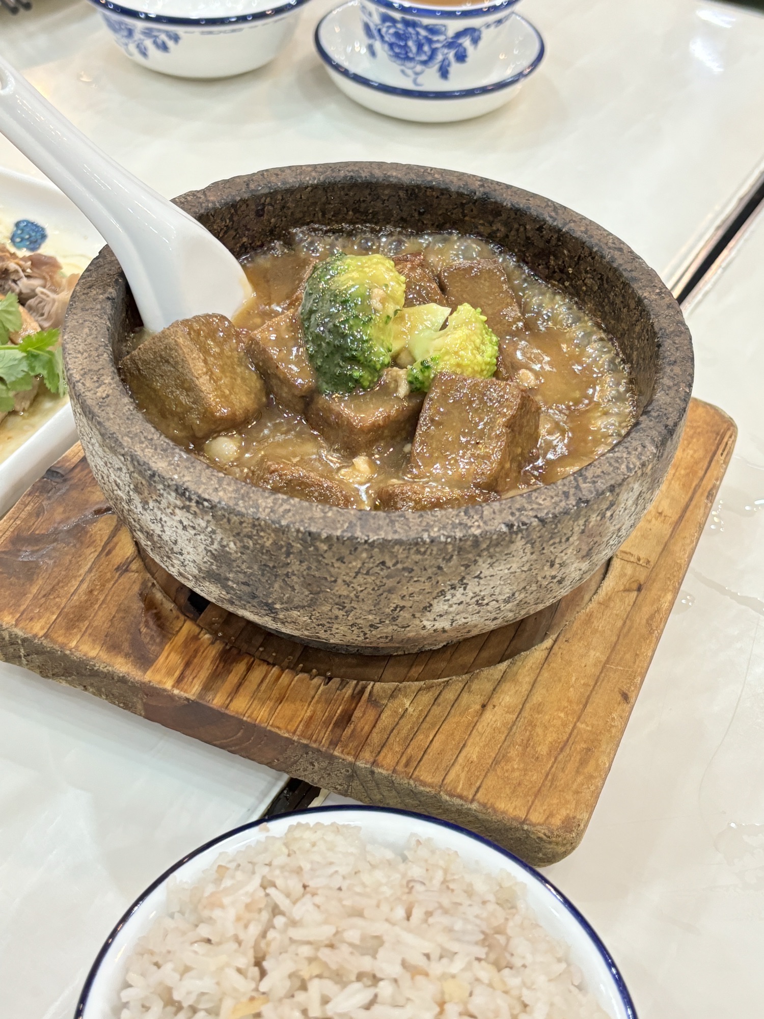 东就鸭饭店(滨海阳光店)