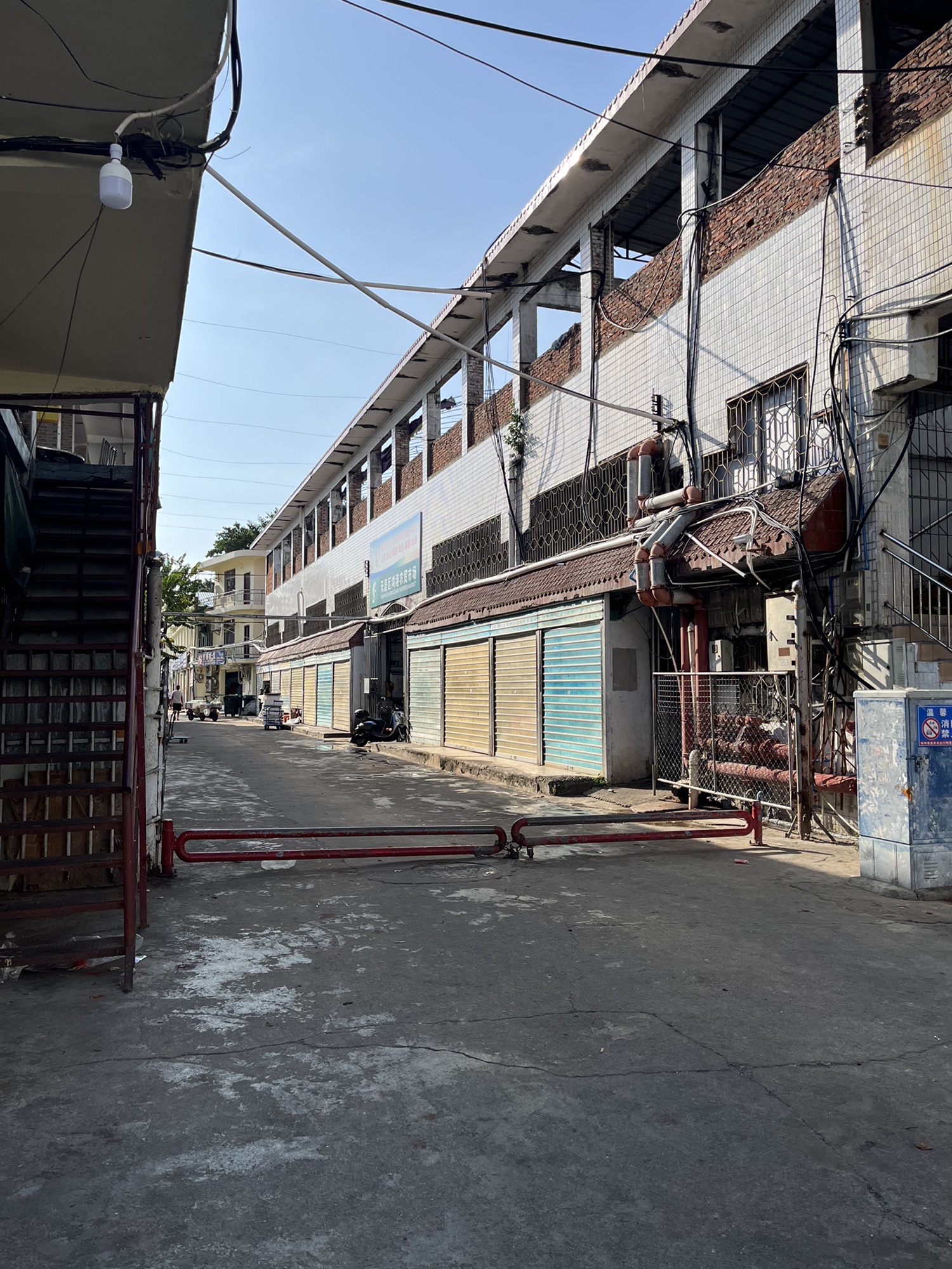 天涯区鸿港农贸市场