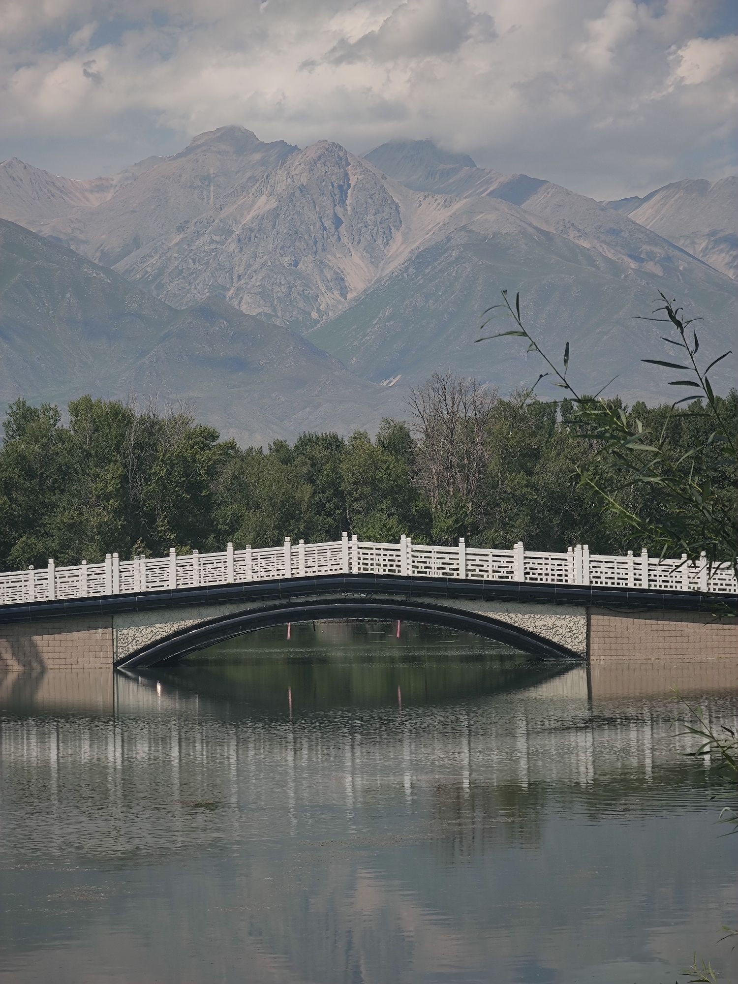 博格达山民俗风情园