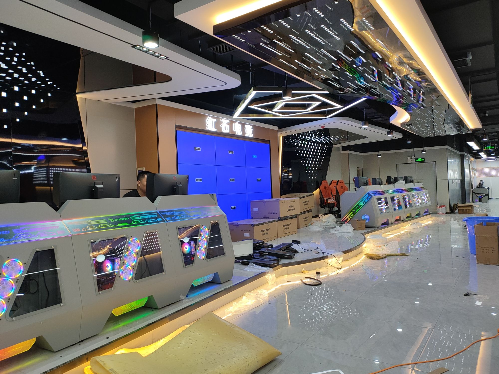 红石电竞网咖(中华广场小吃城店)