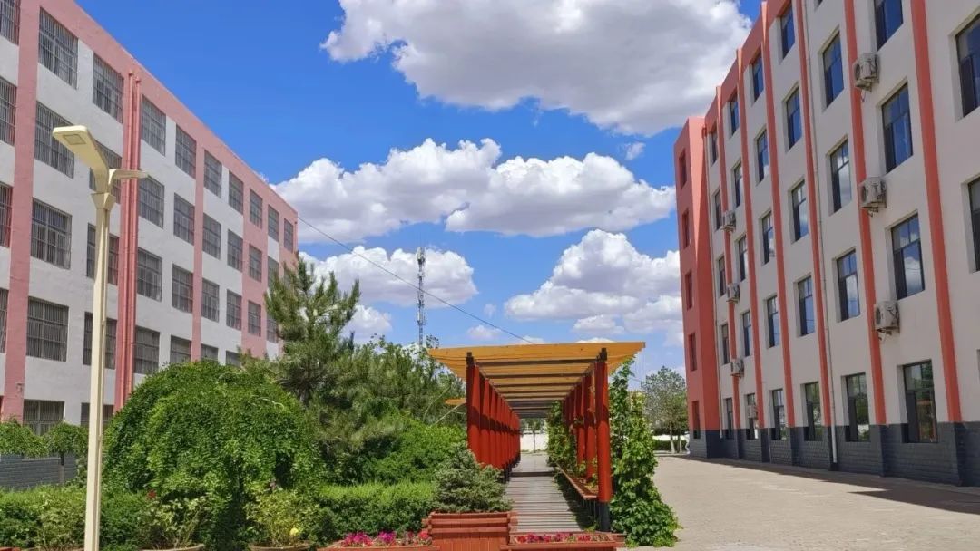 榆林市第十二中学