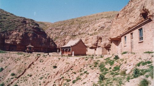 吴忠灵应山石窟寺实景照片