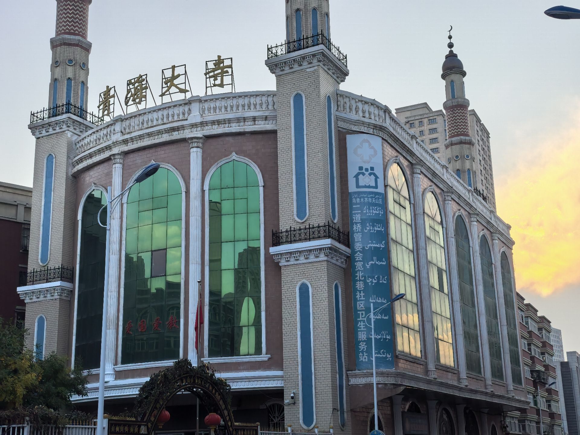 青海大寺实景照片