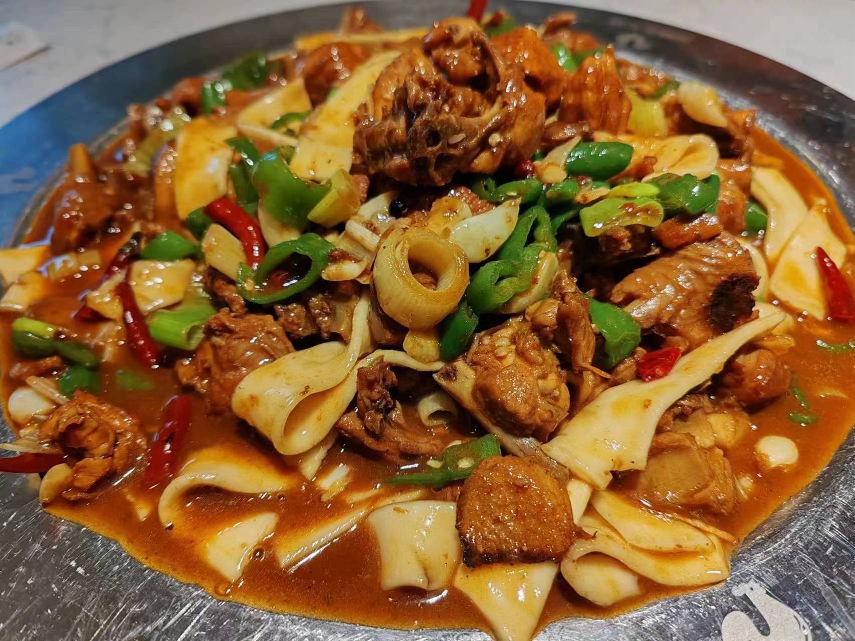 俭寨小公鸡乌鲁木齐东路店(新疆菜大盘鸡烧烤)