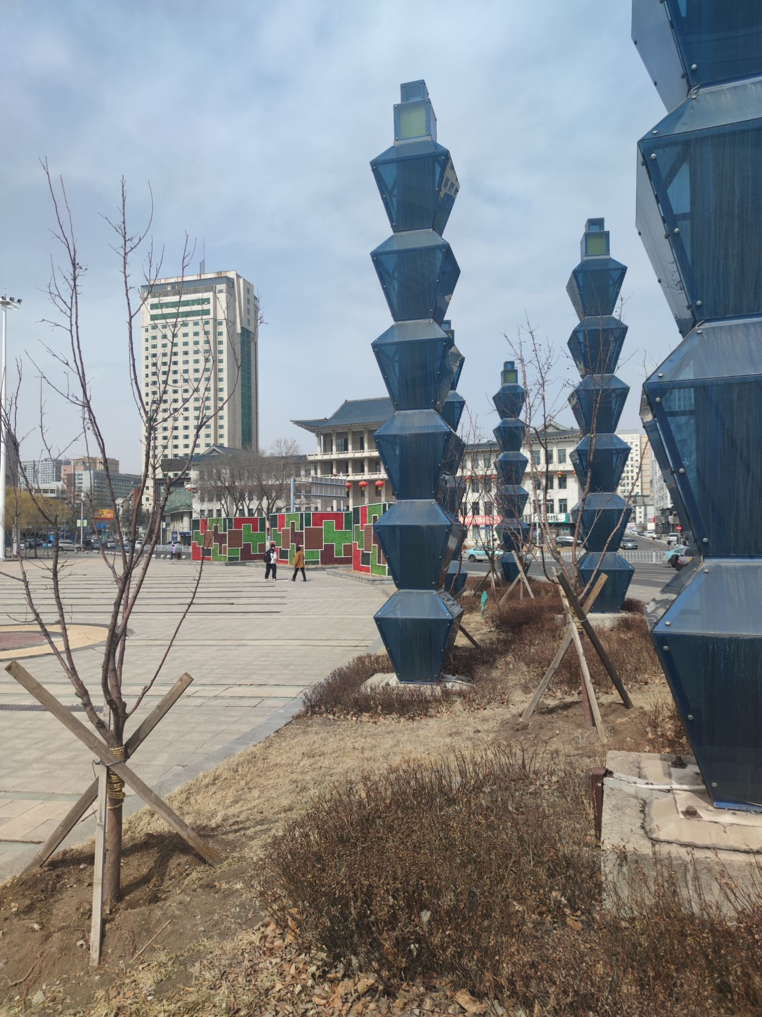 青年广场旅行图片 3