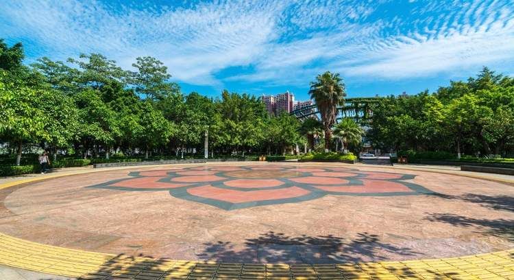 马草江生态公园北门停车场
