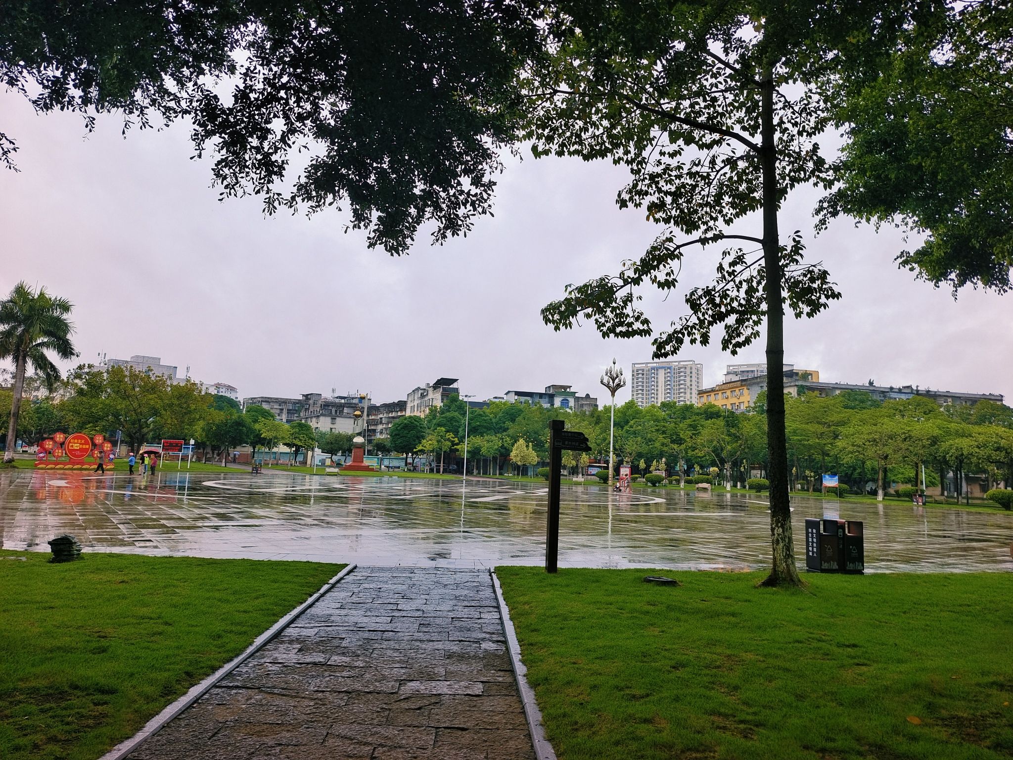 扶绥县文化广场旅行图片 3