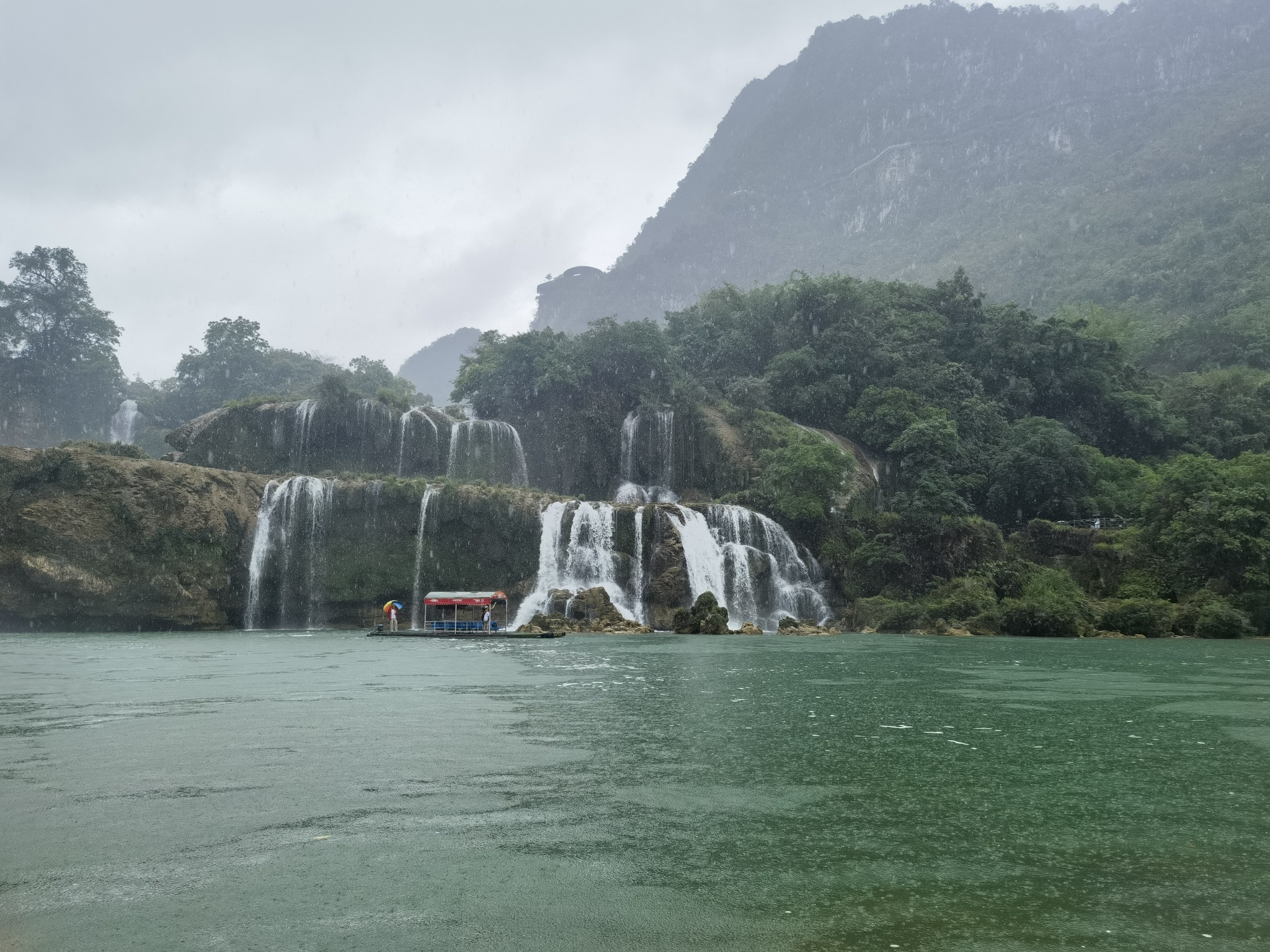 德天跨国瀑布景区旅行图片 2