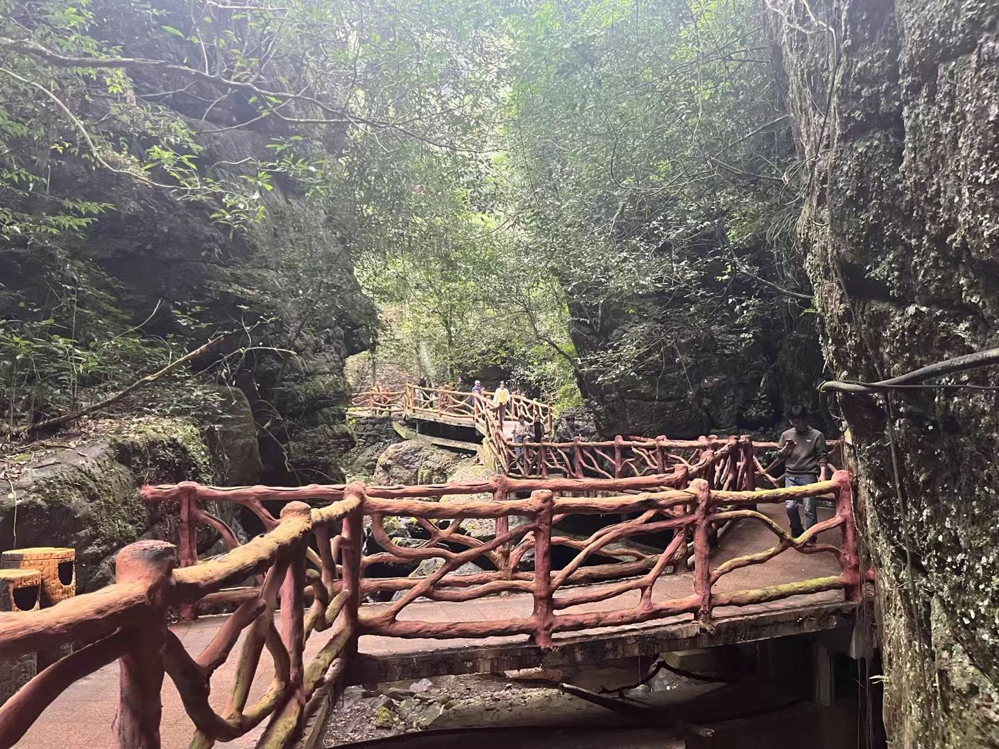武宣县百崖大峡谷景区旅行图片 1